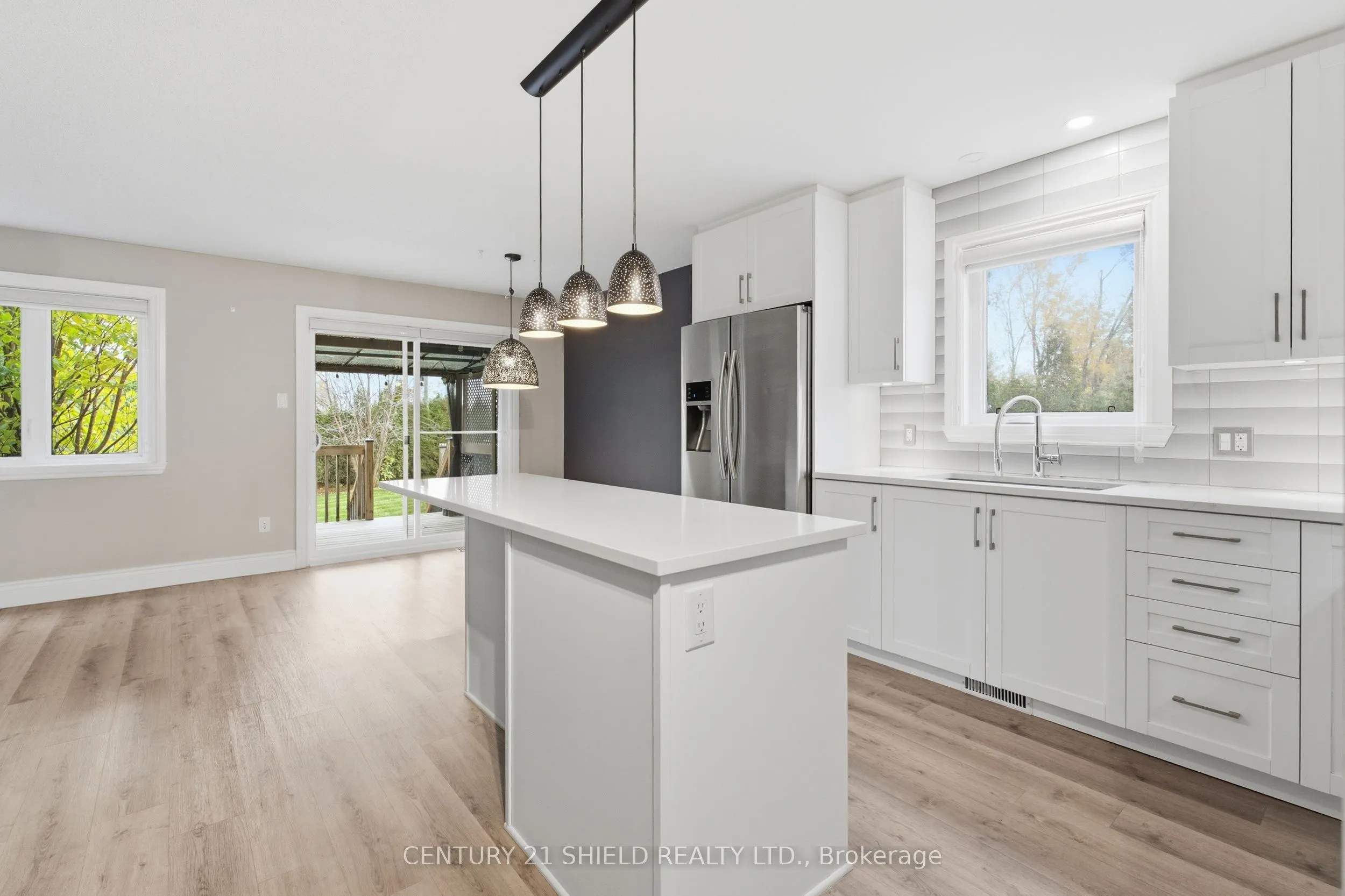1140 CLEMENT Court
