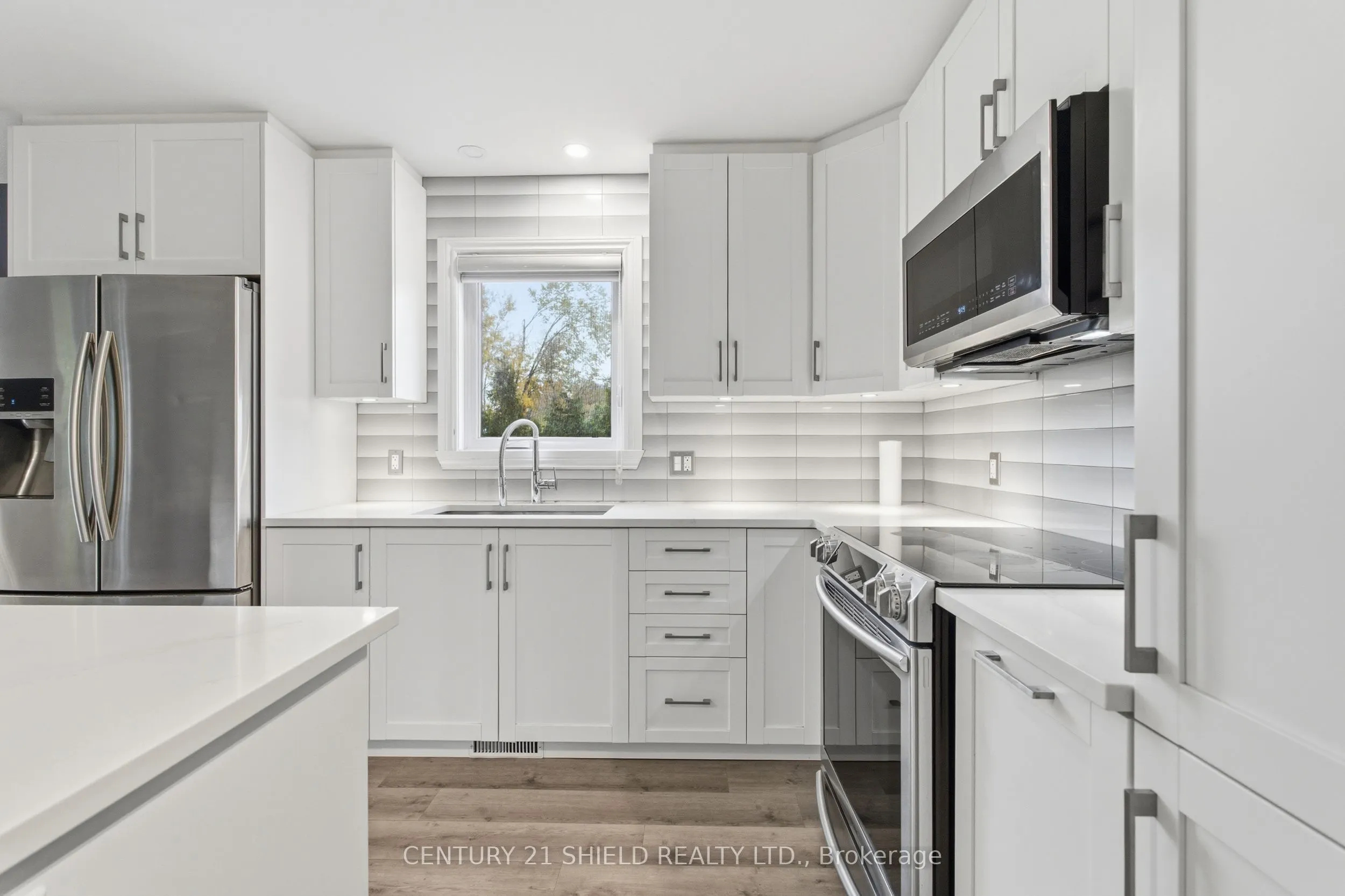 1140 CLEMENT Court