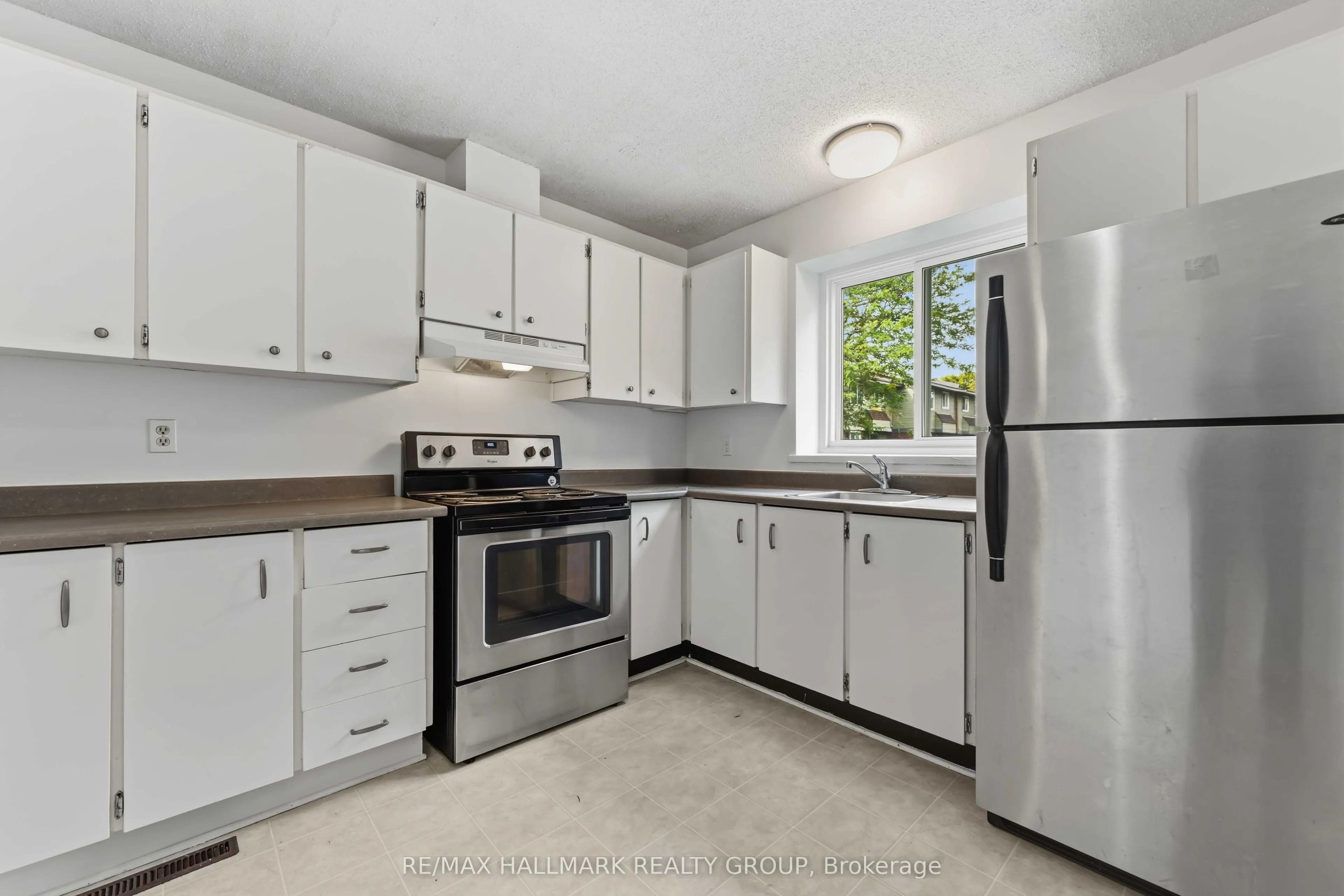 193 Pickford Drive #17