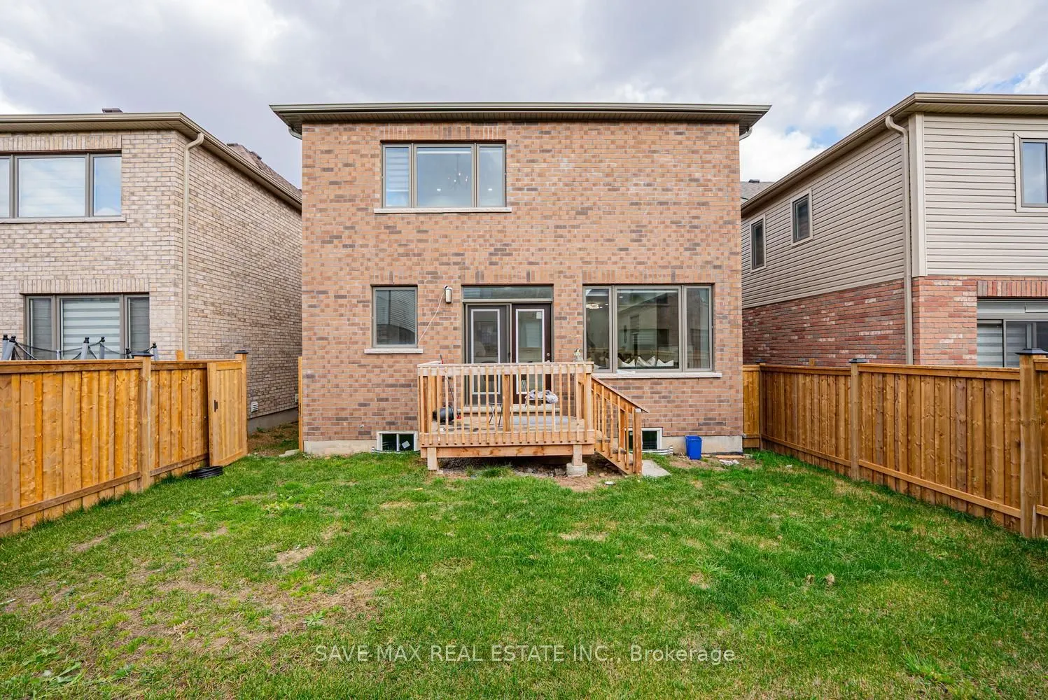 42 Prince Philip Boulevard