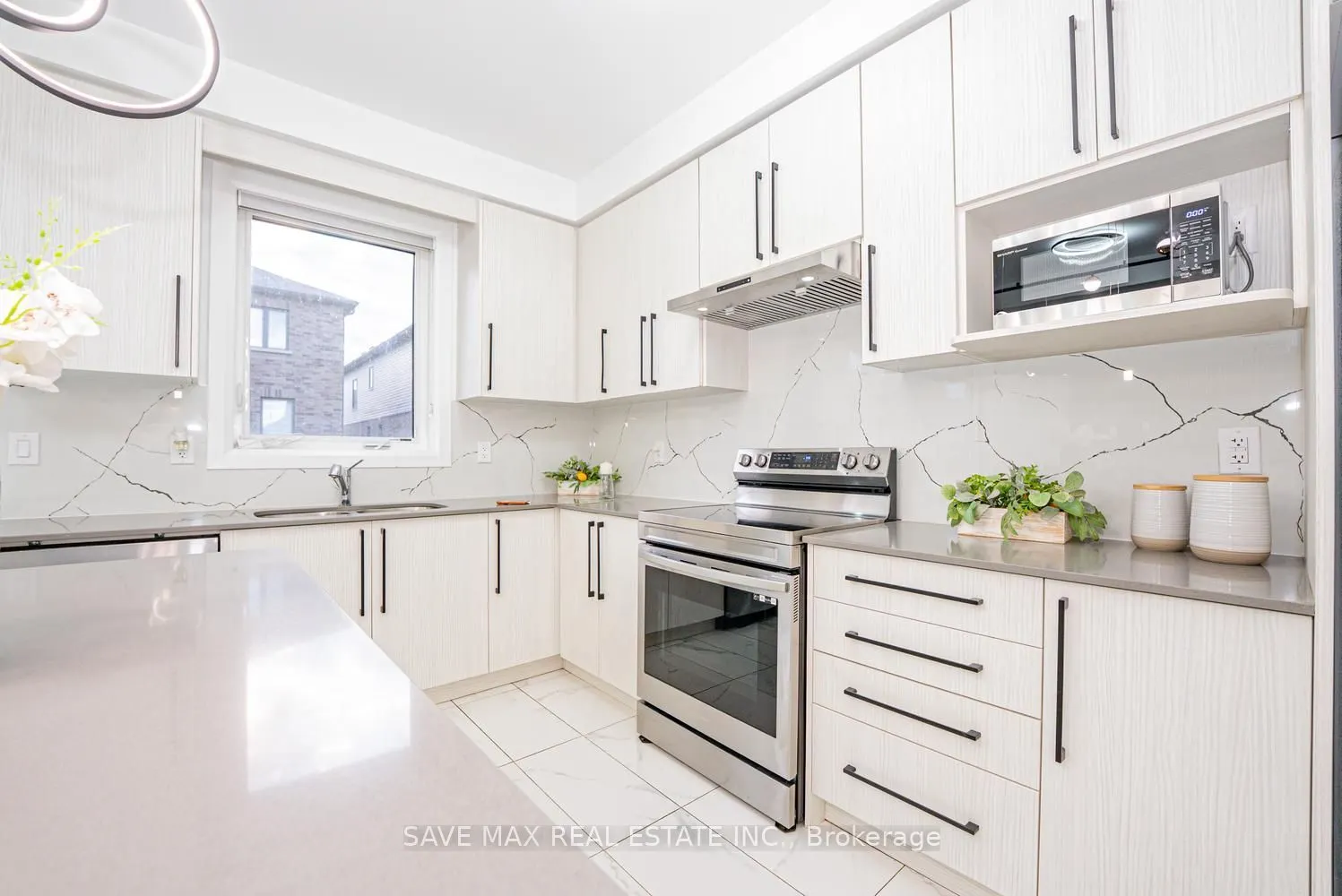 42 Prince Philip Boulevard