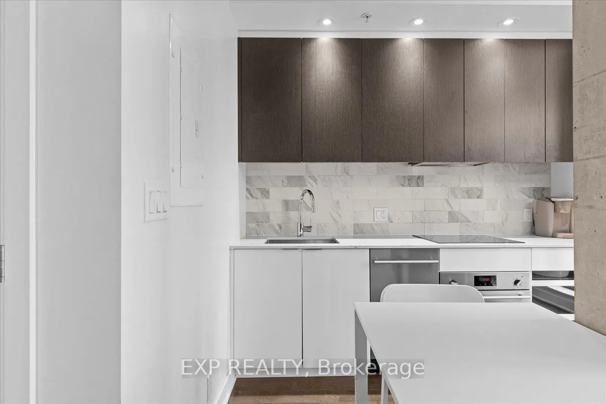 20 Daly Avenue #1604