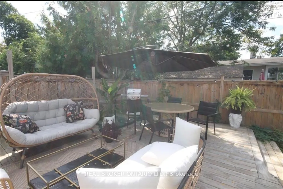 28 Leeming Drive #1
