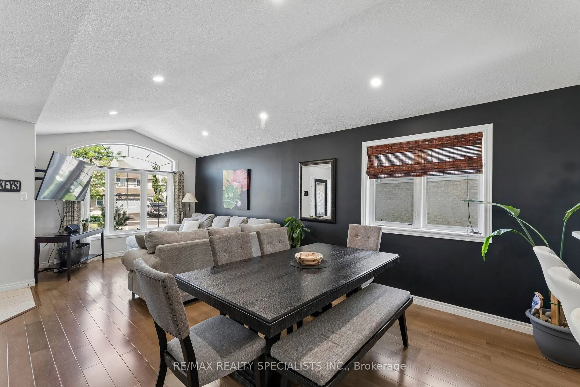 375 Fairway Road