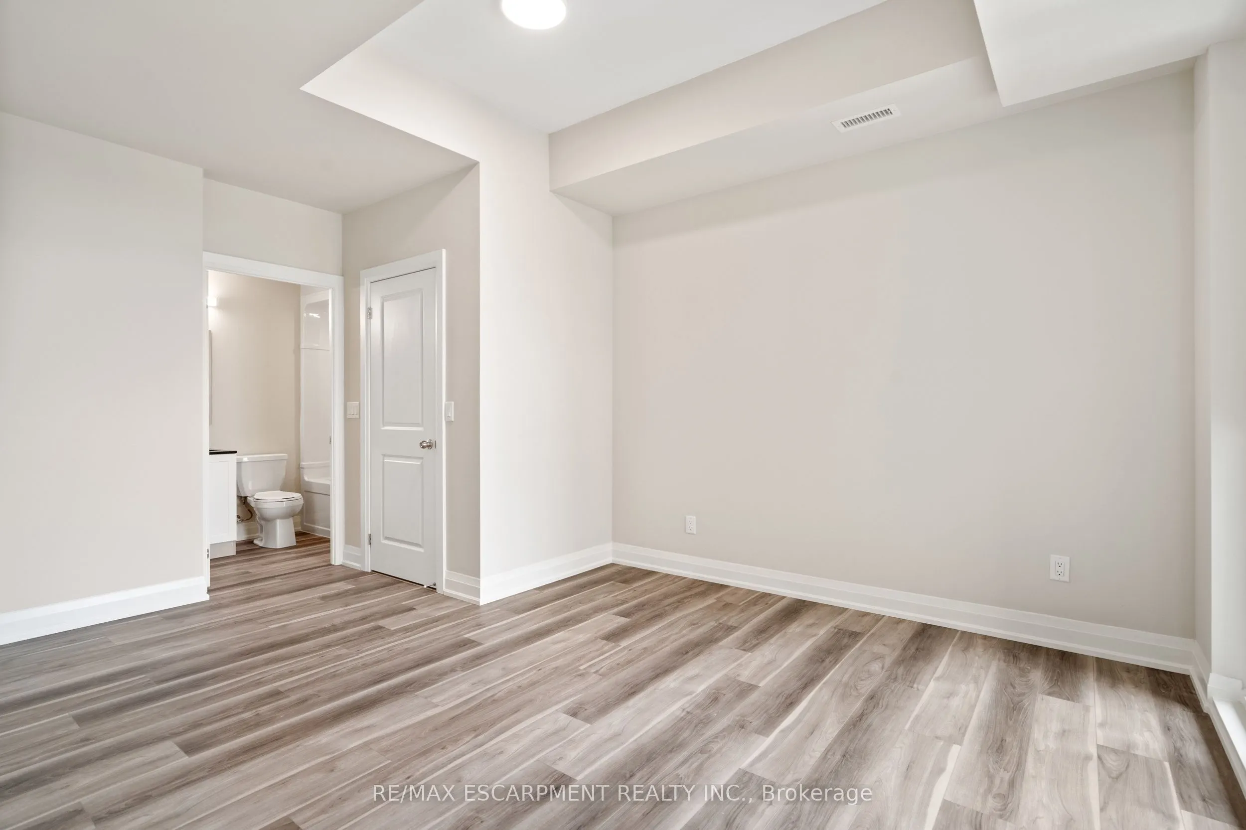 50 Herrick Avenue #UP 09