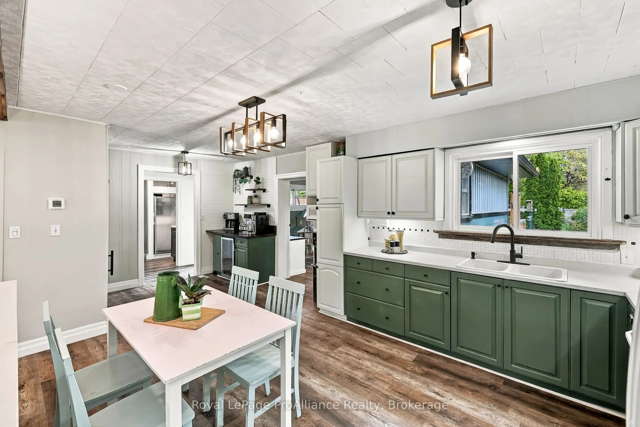 41 Centre Street