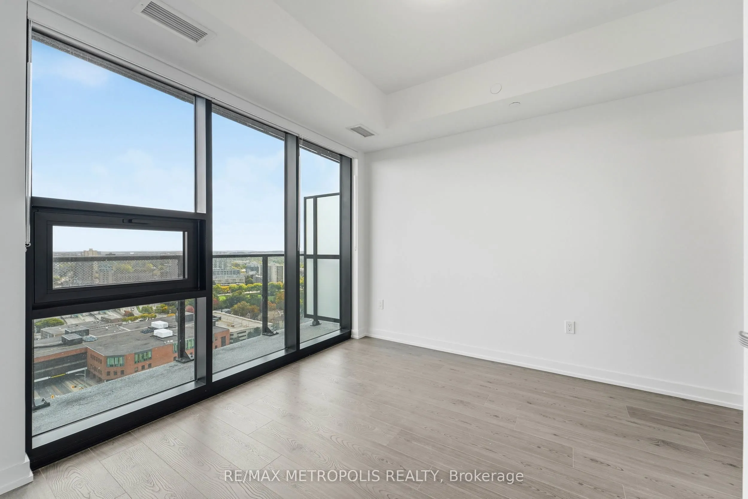 30 Francis Street S #2107