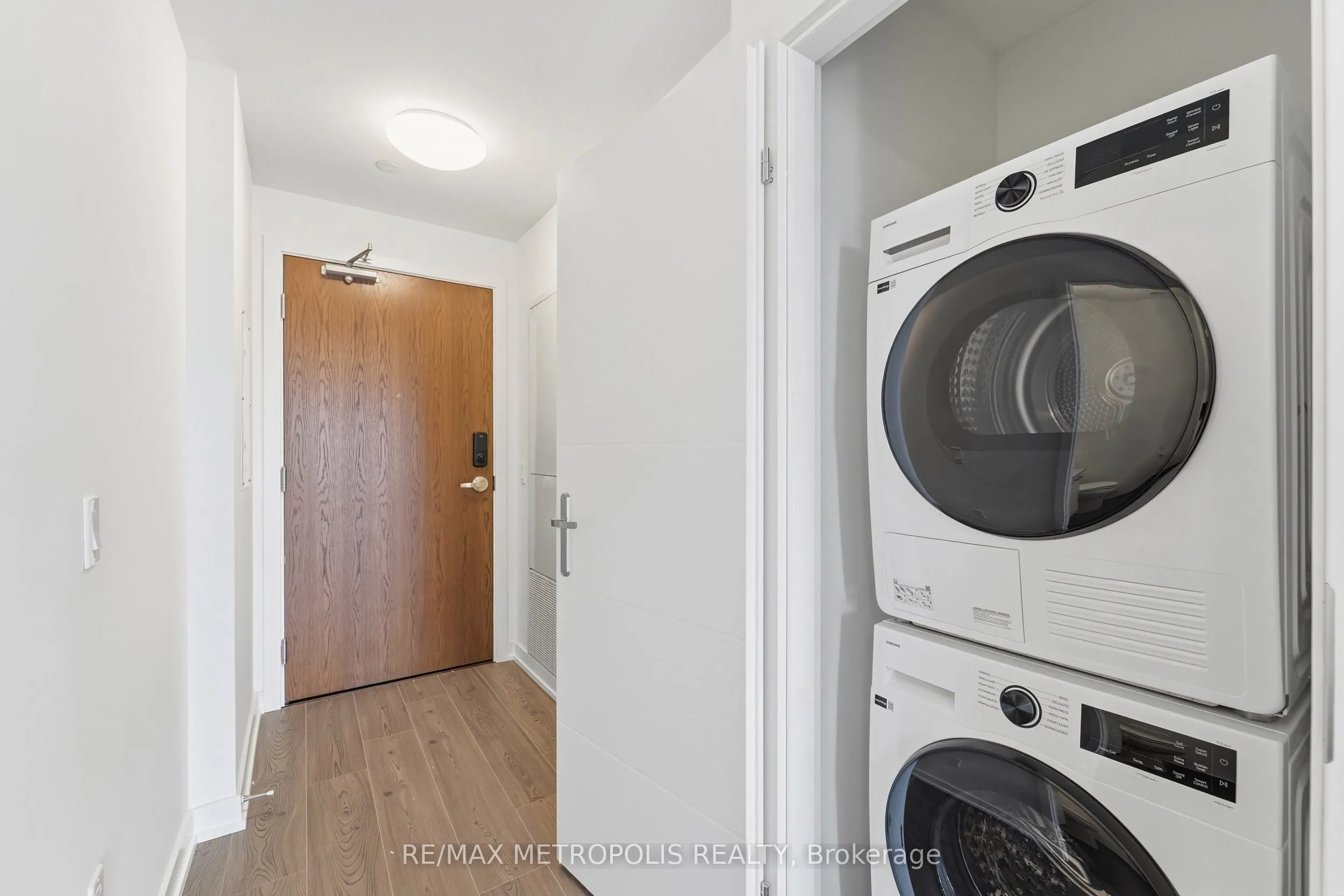 30 Francis Street S #2107