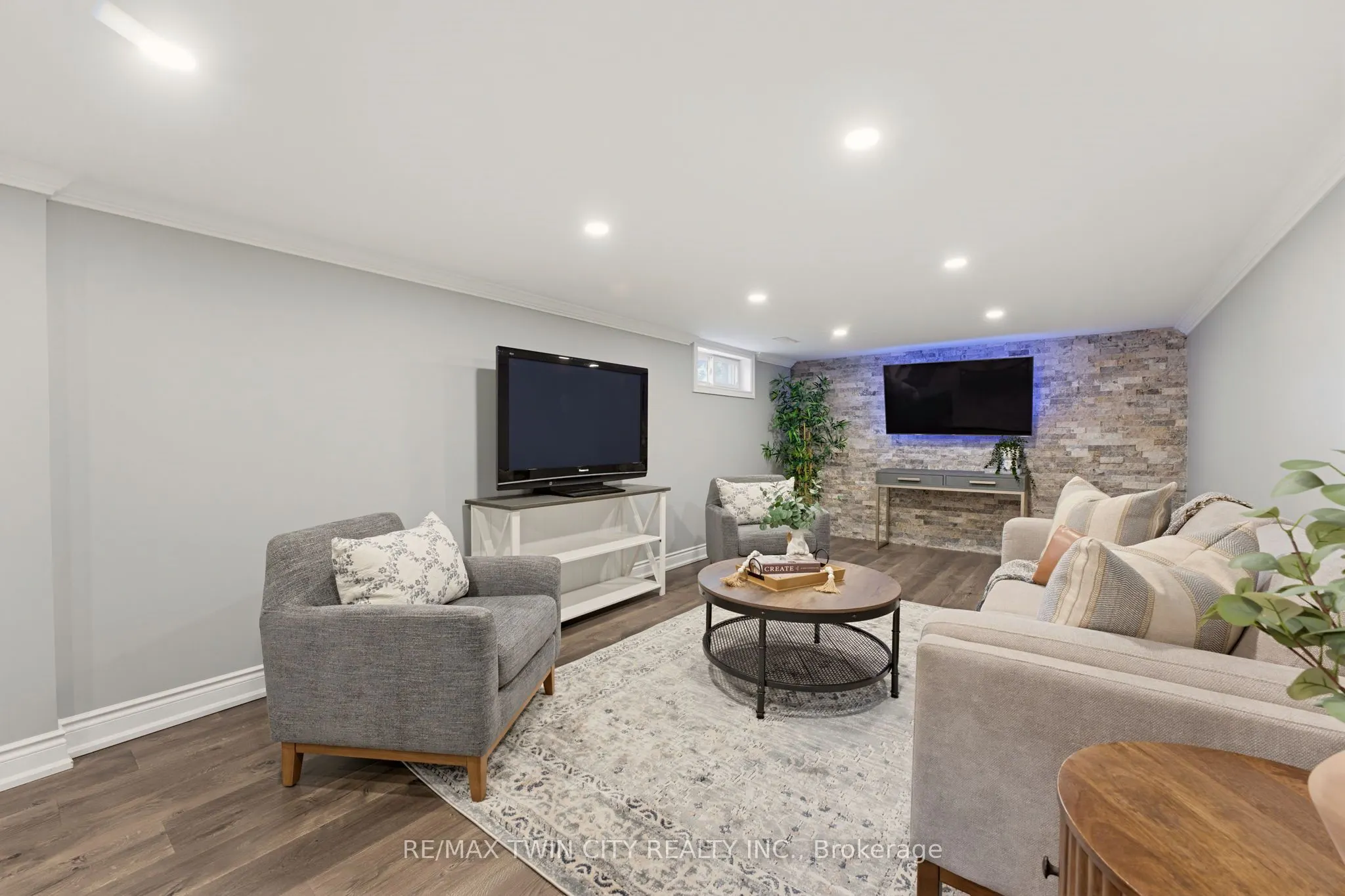 38 Varadi Avenue
