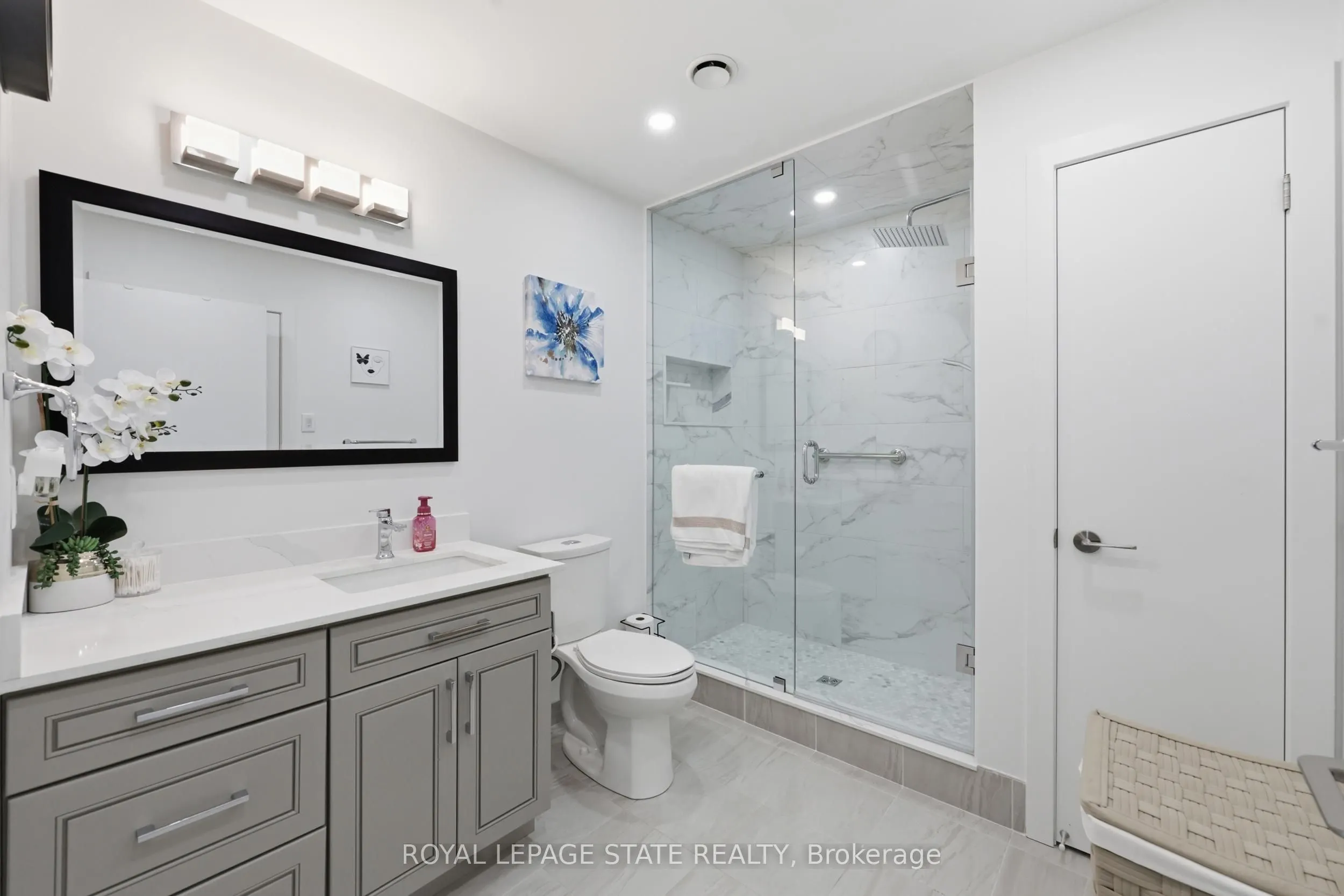 600 North Service Road #301