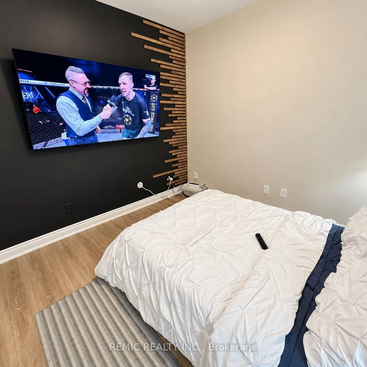24 Holland Street