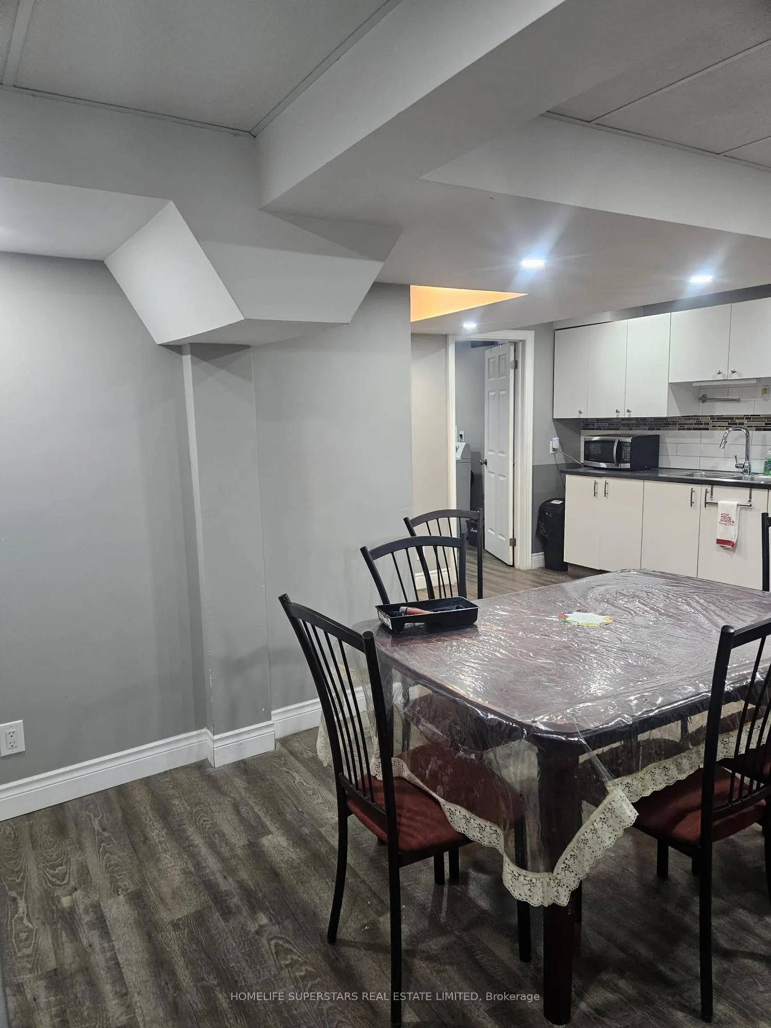 8134 Buckeye Crescent #Lower
