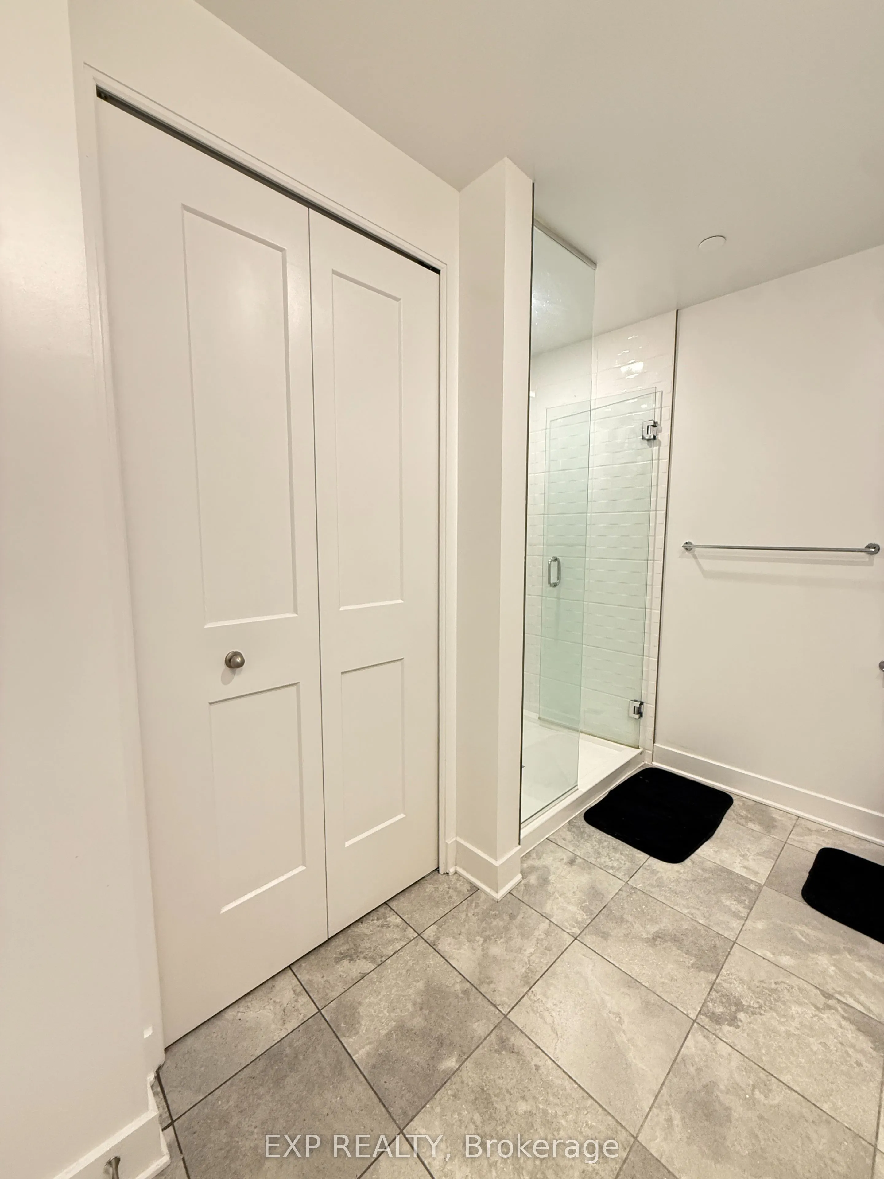180 George Street #1001