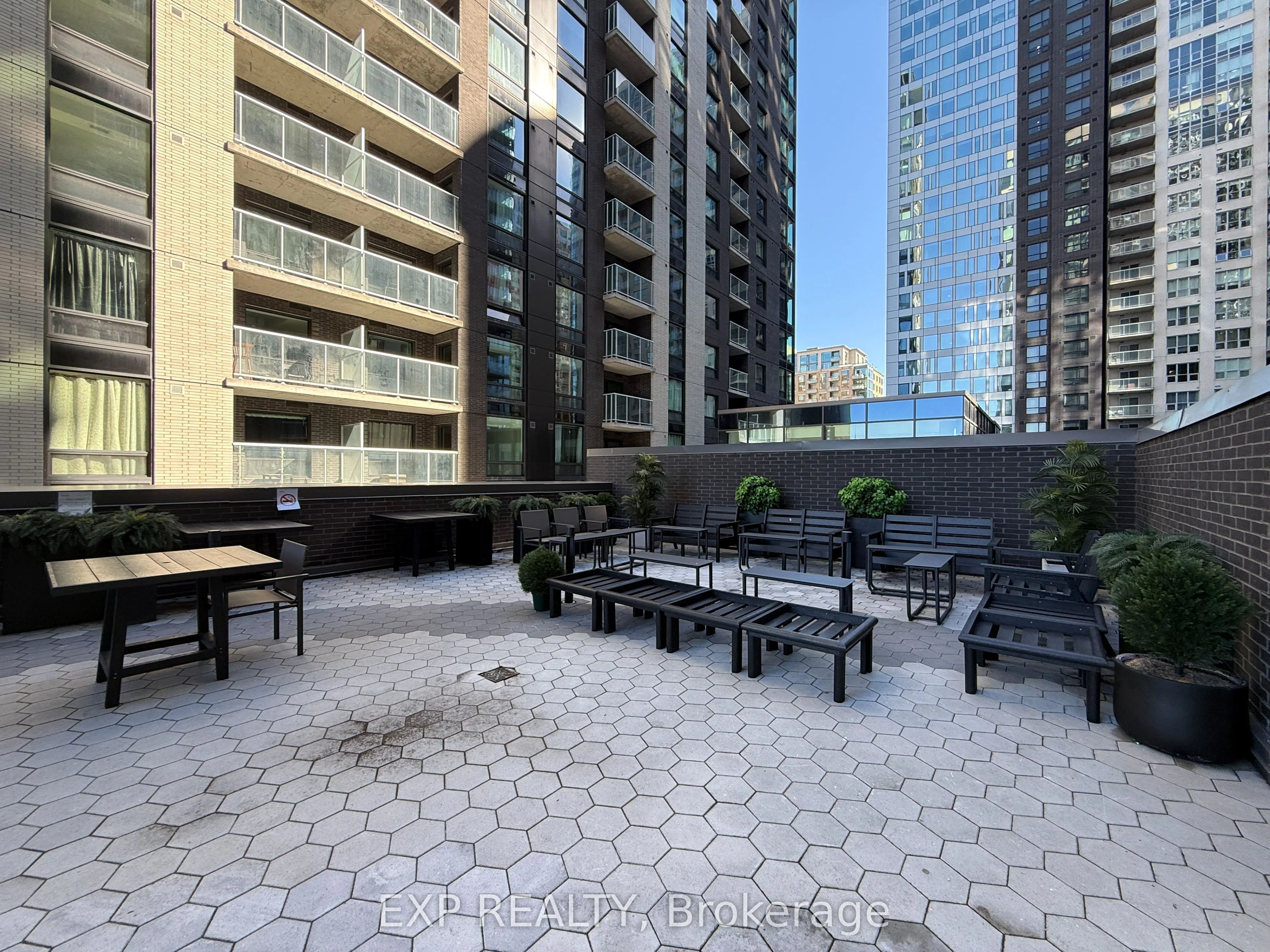 180 George Street #1001