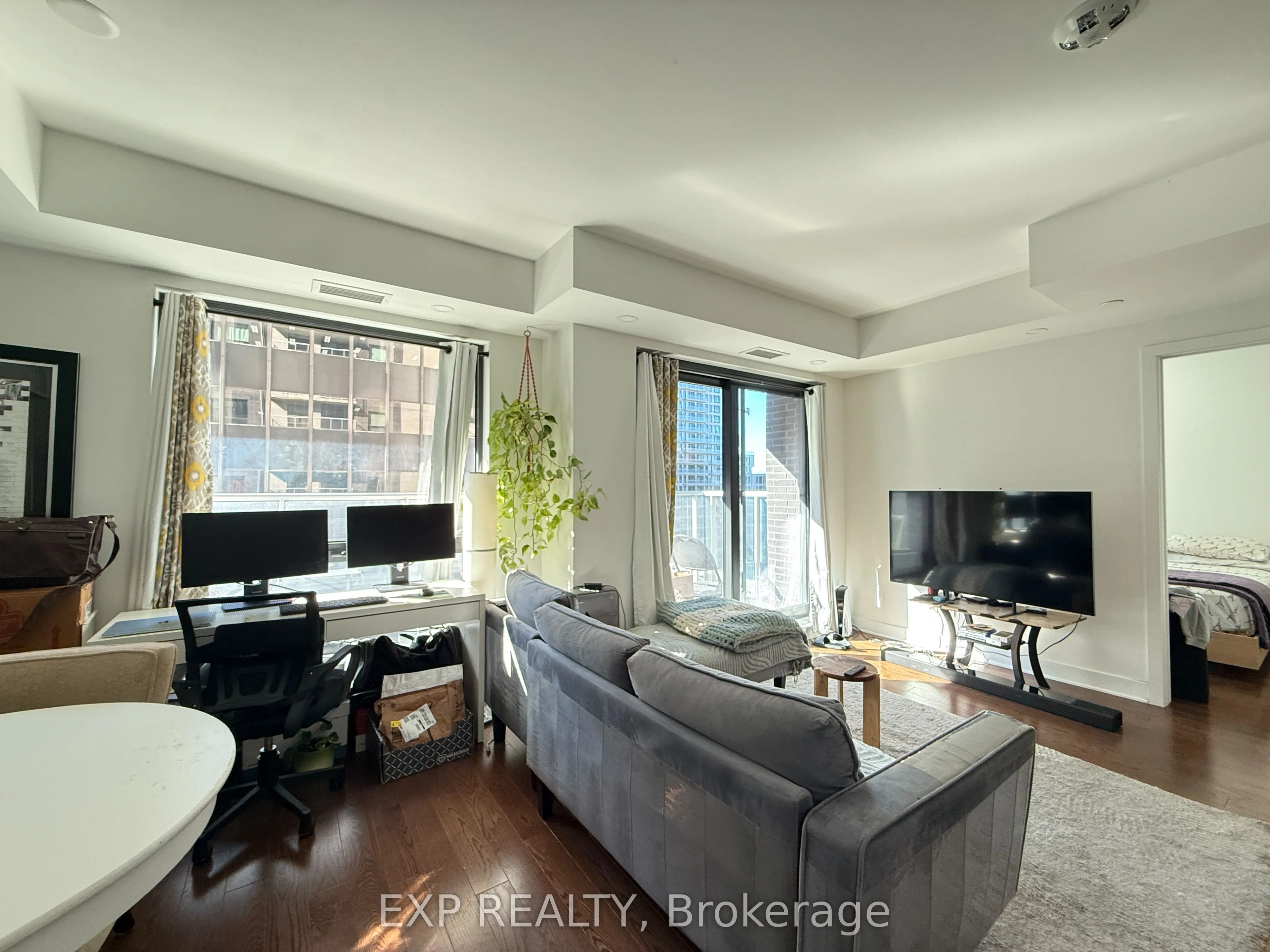 180 George Street #1001