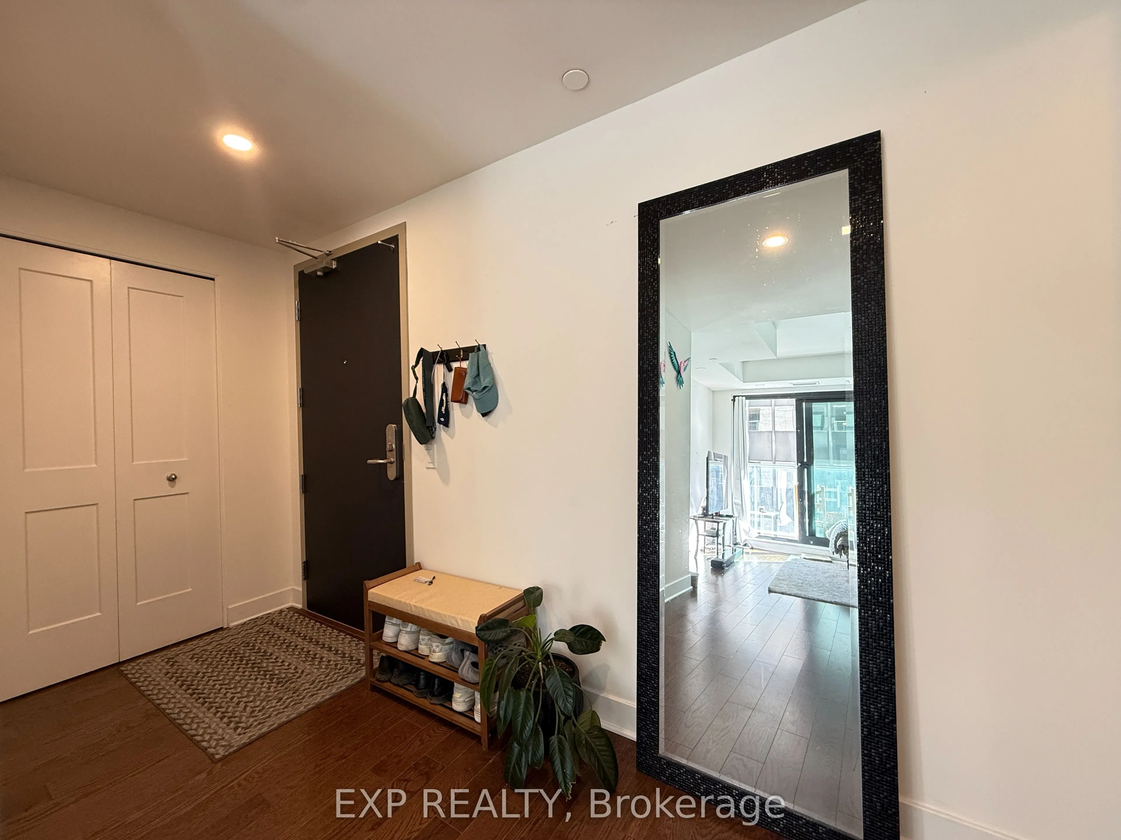 180 George Street #1001