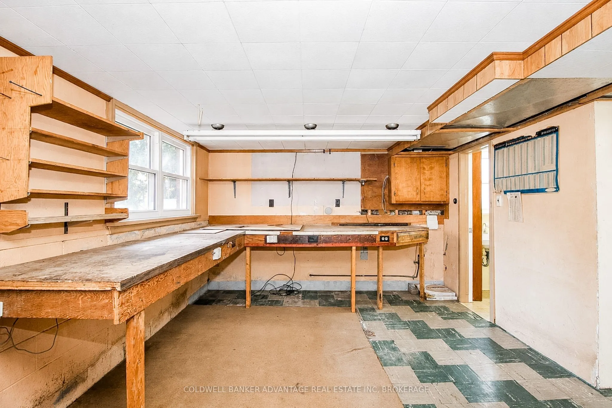 490 Niagara Street