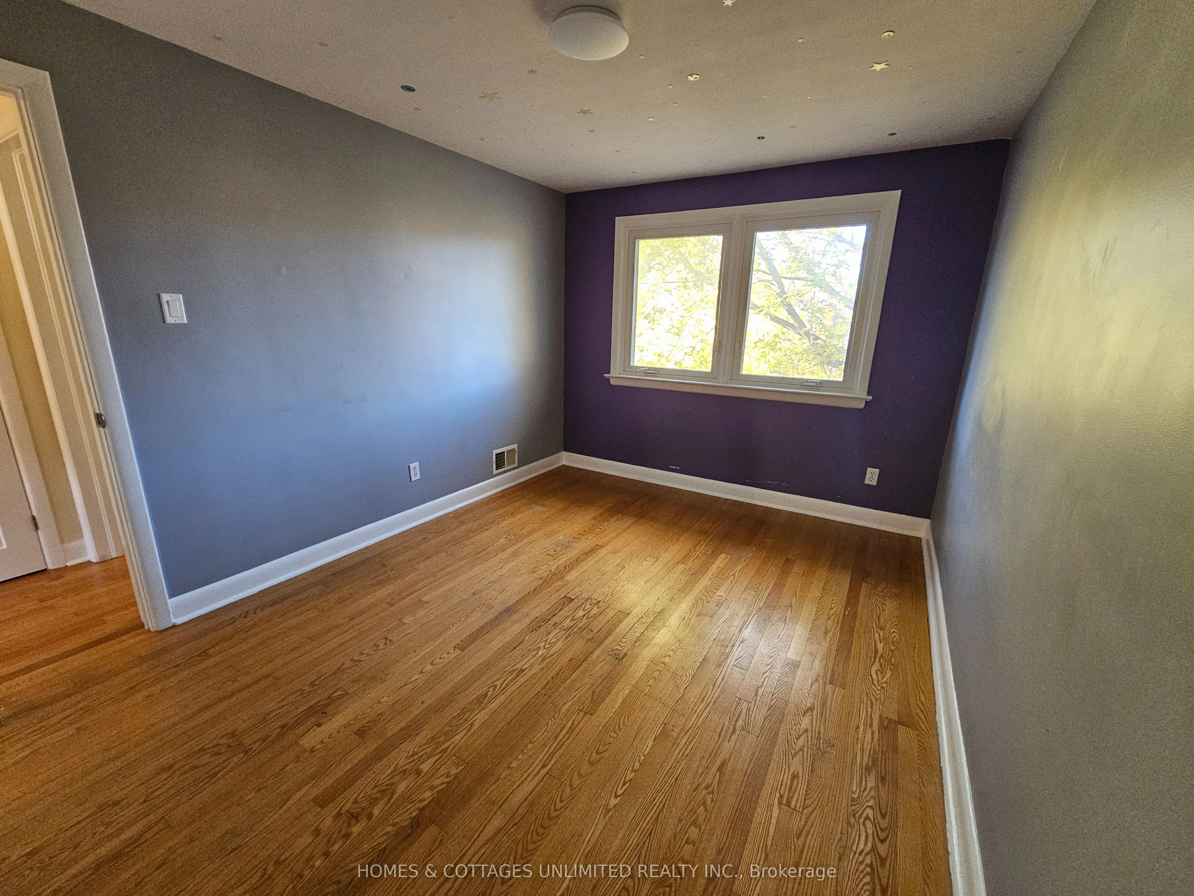 1205 Emperor Avenue