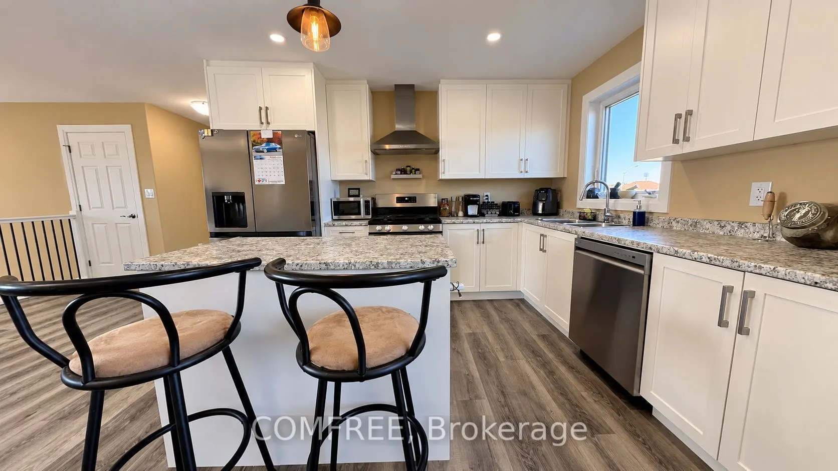 32 Hawthorne Crescent