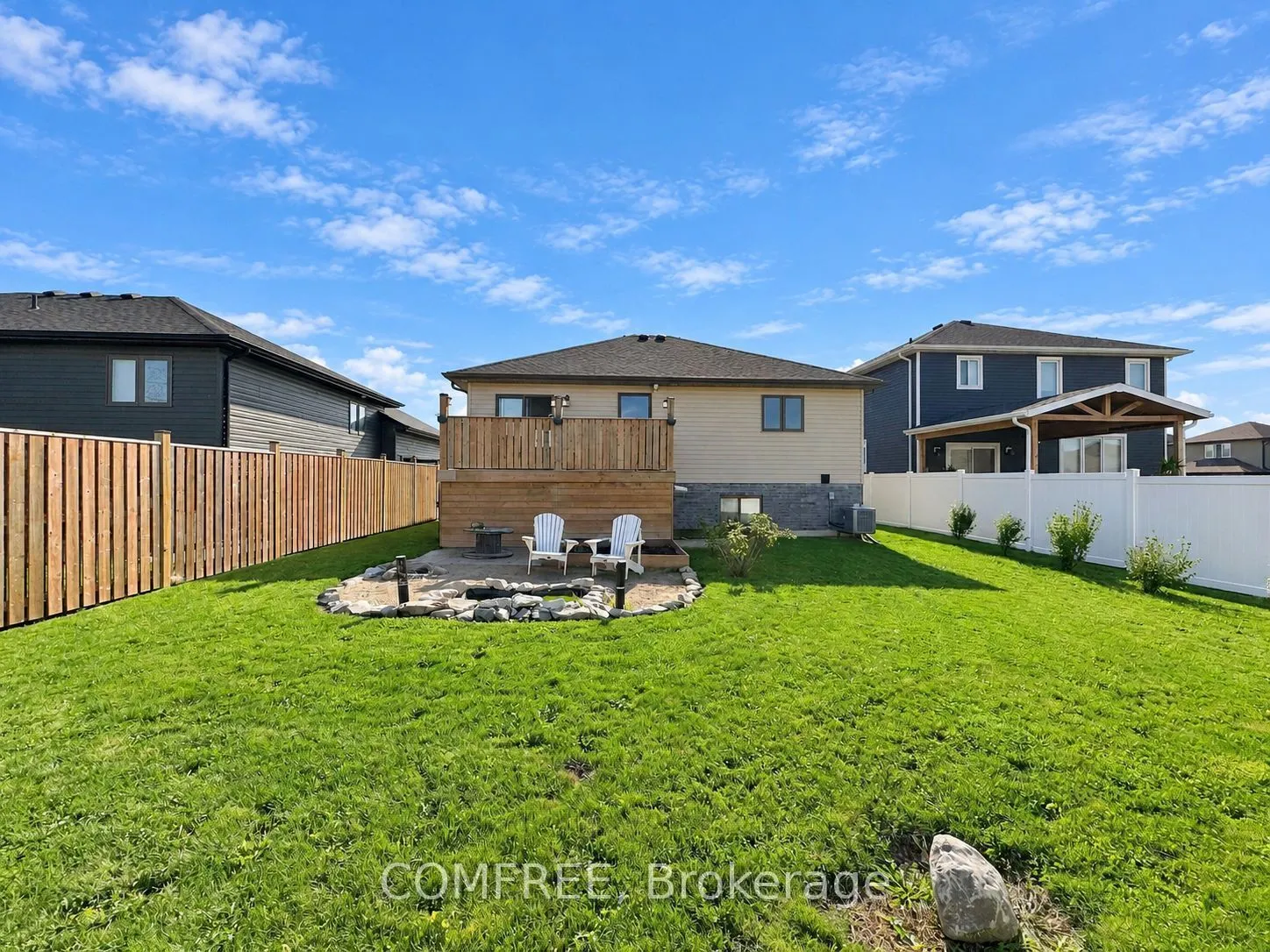 32 Hawthorne Crescent
