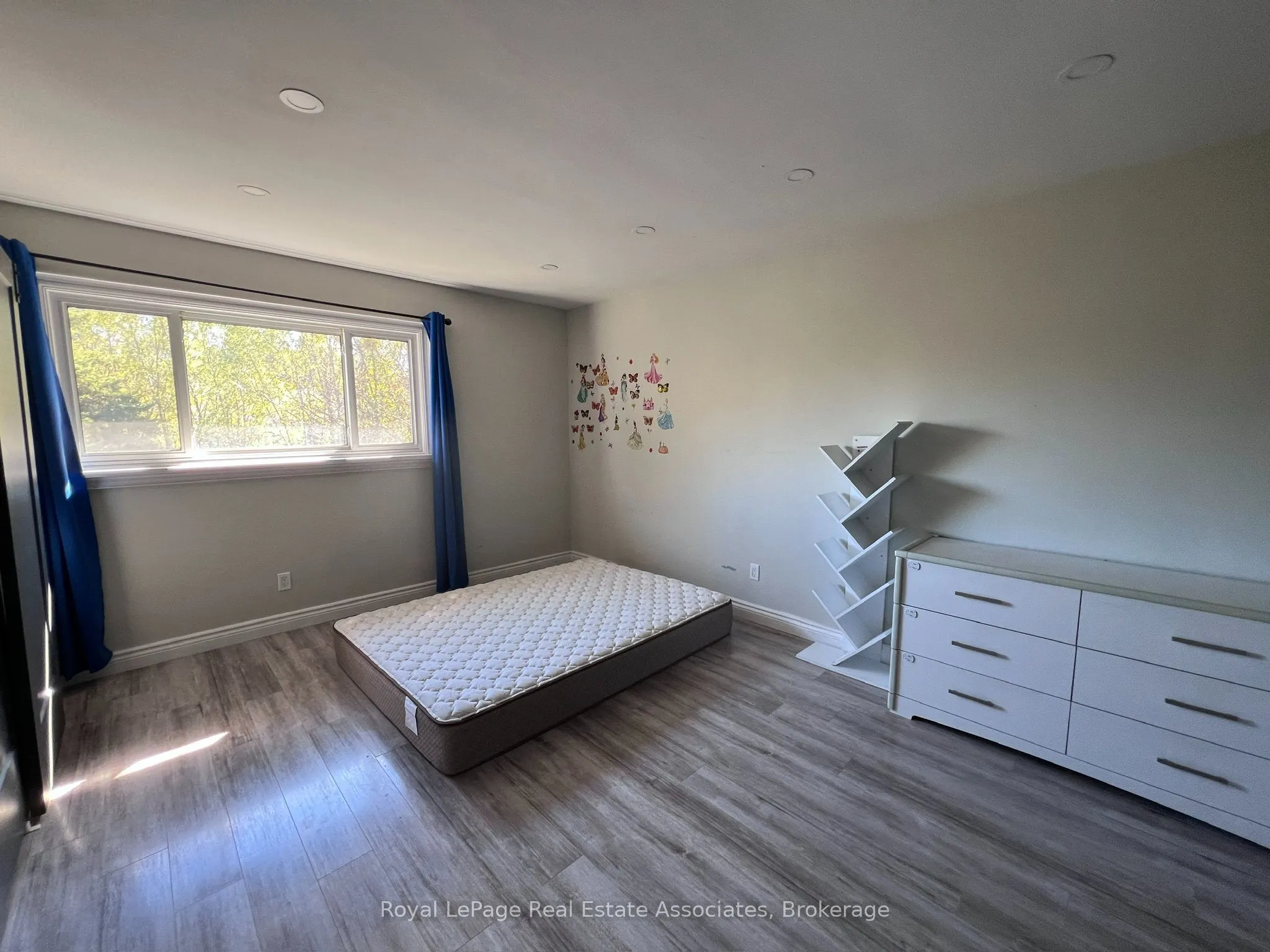 222 Columbia Drive #Upper