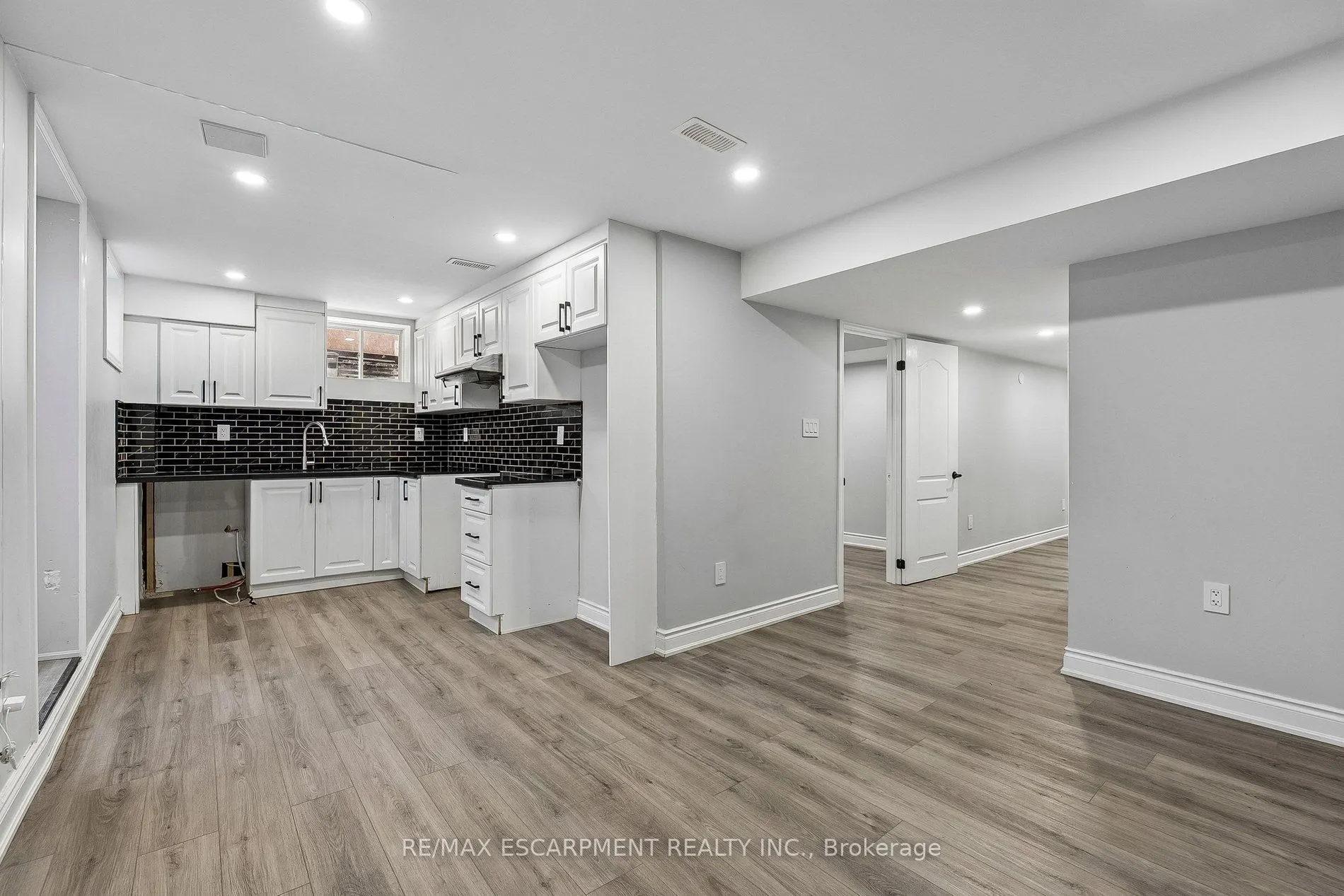 16 Alexandra Drive
