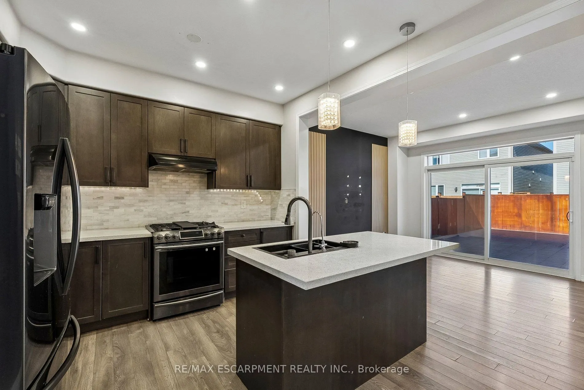 16 Alexandra Drive