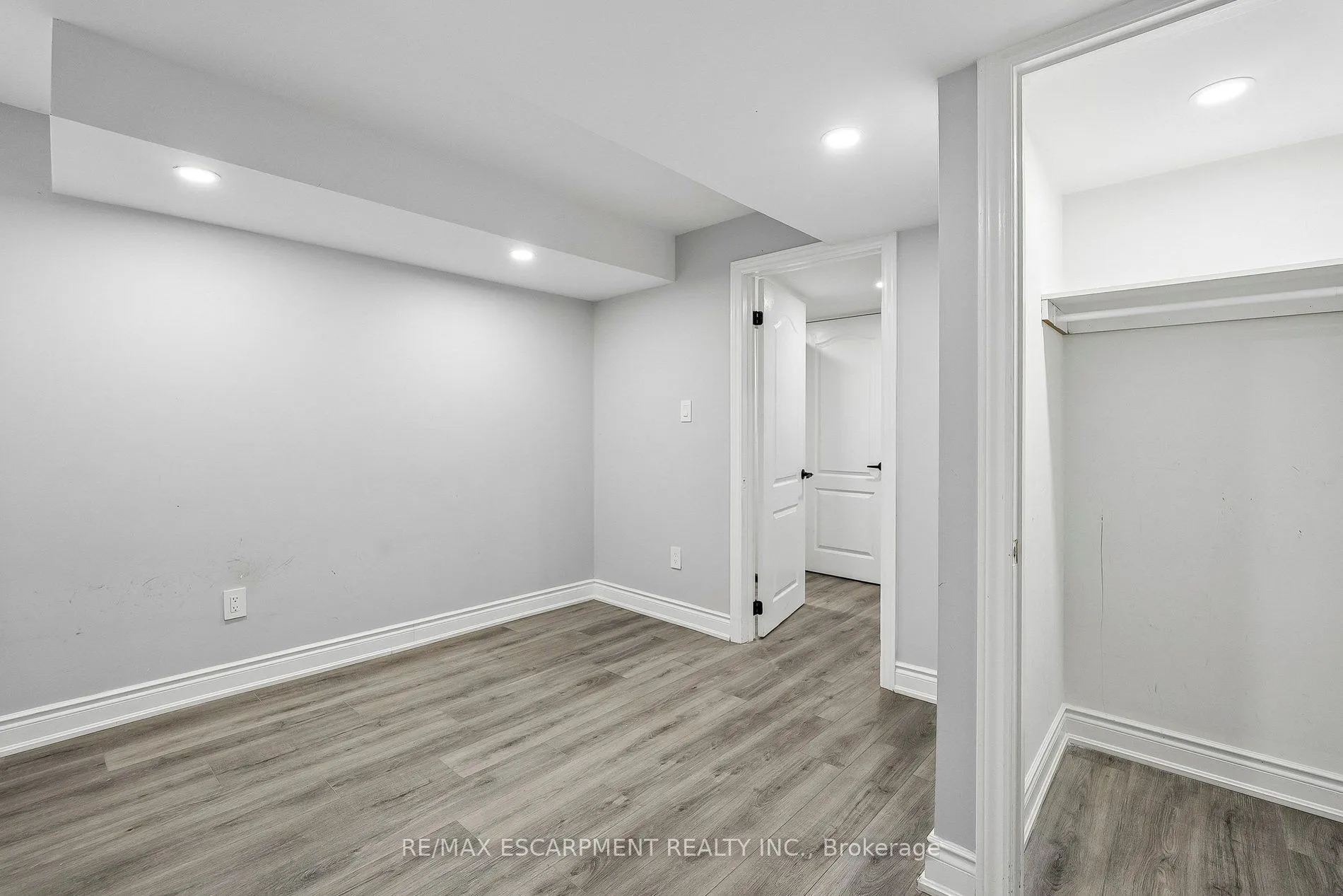 16 Alexandra Drive