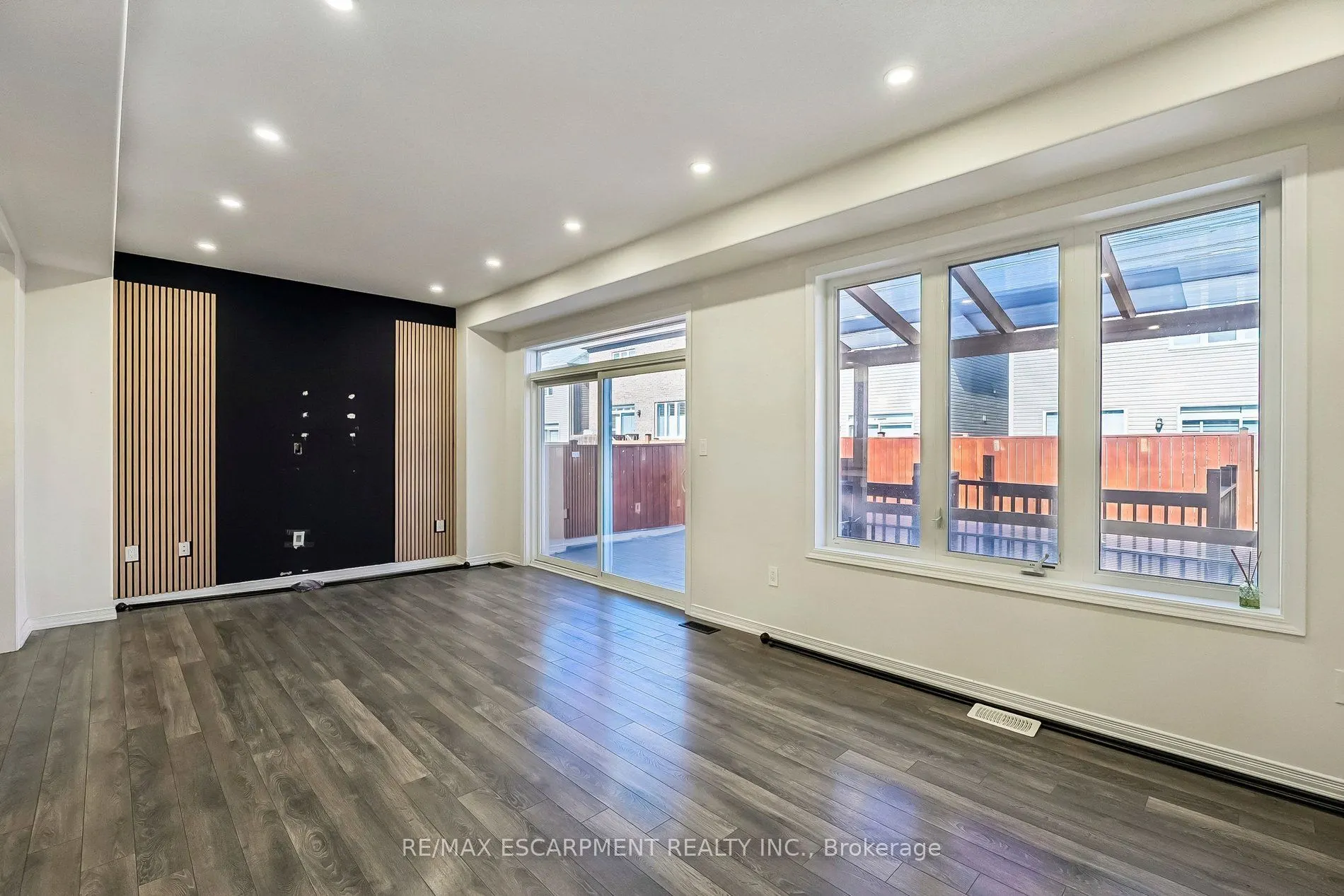 16 Alexandra Drive