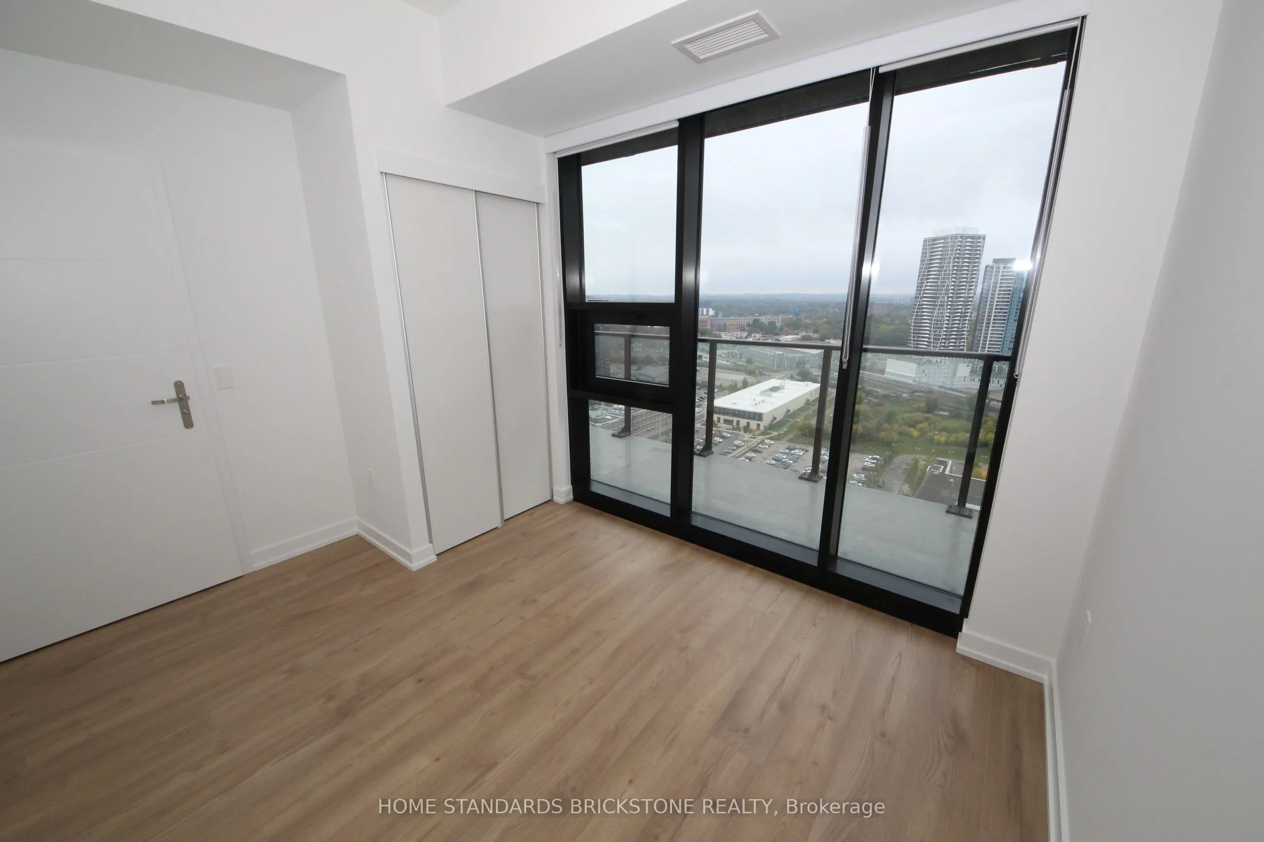 30 Francis Street S #2513