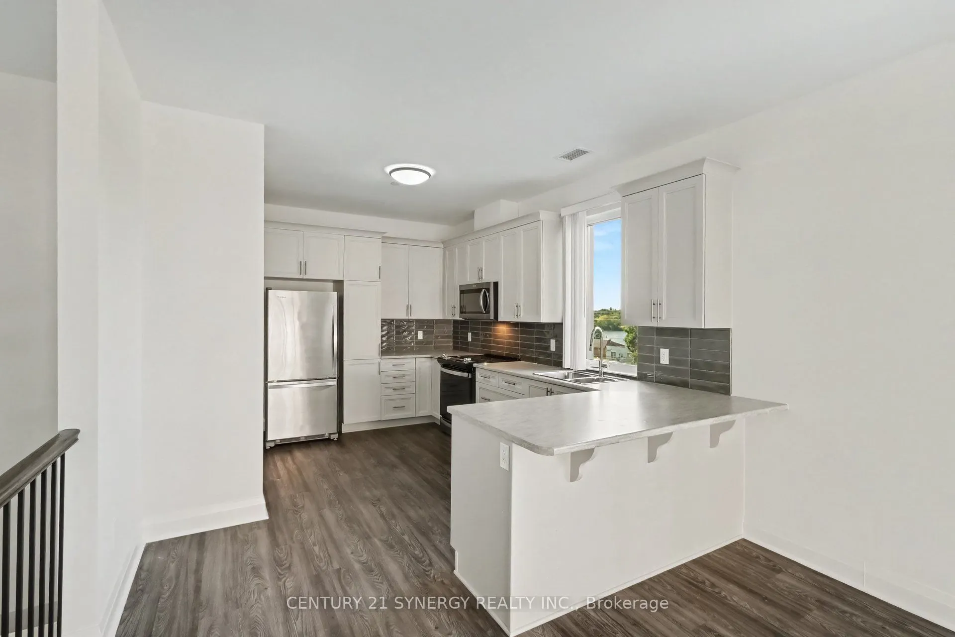 40 McGill Street S #2B
