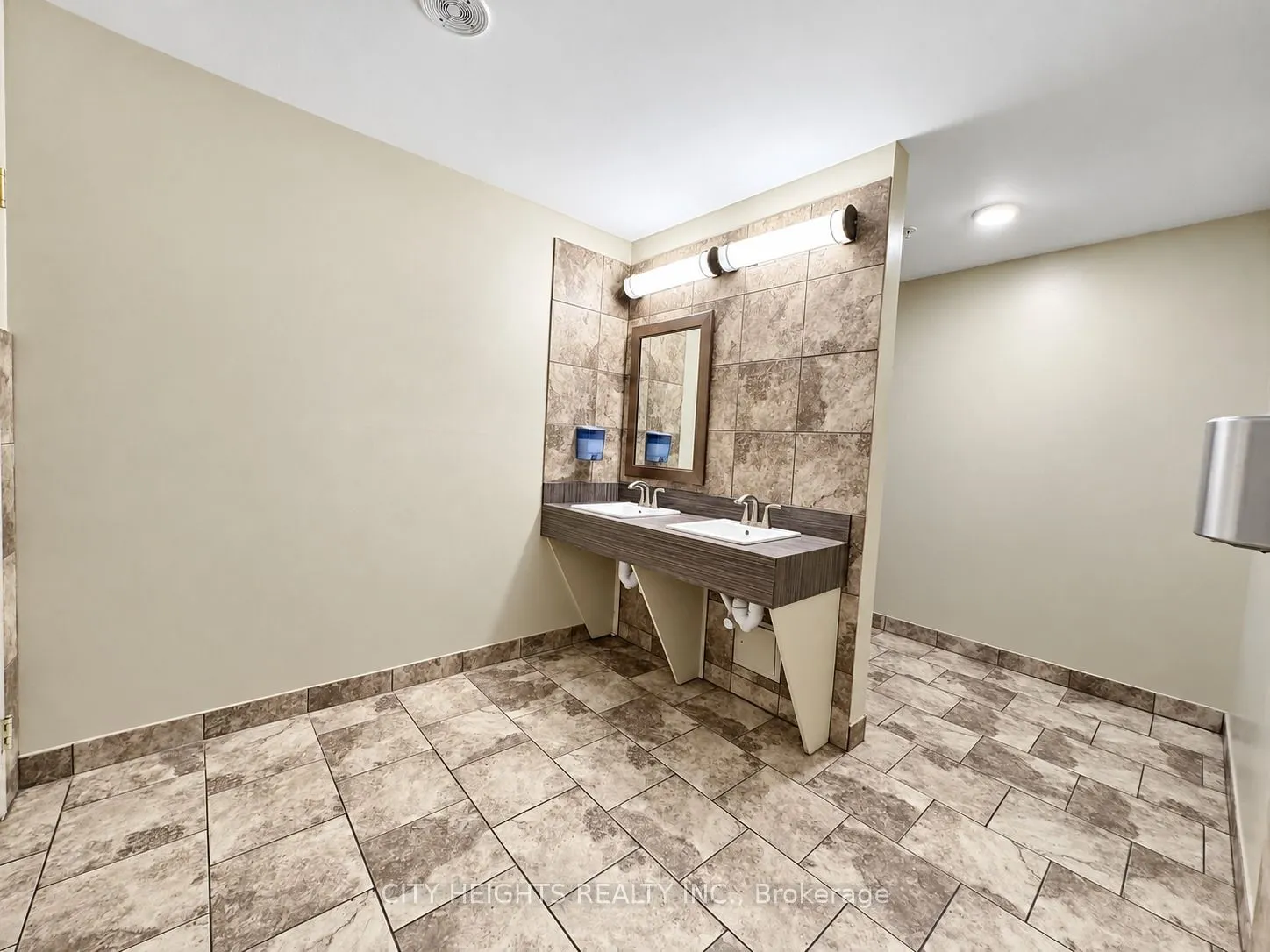 200 Old Carriage Drive #1020A