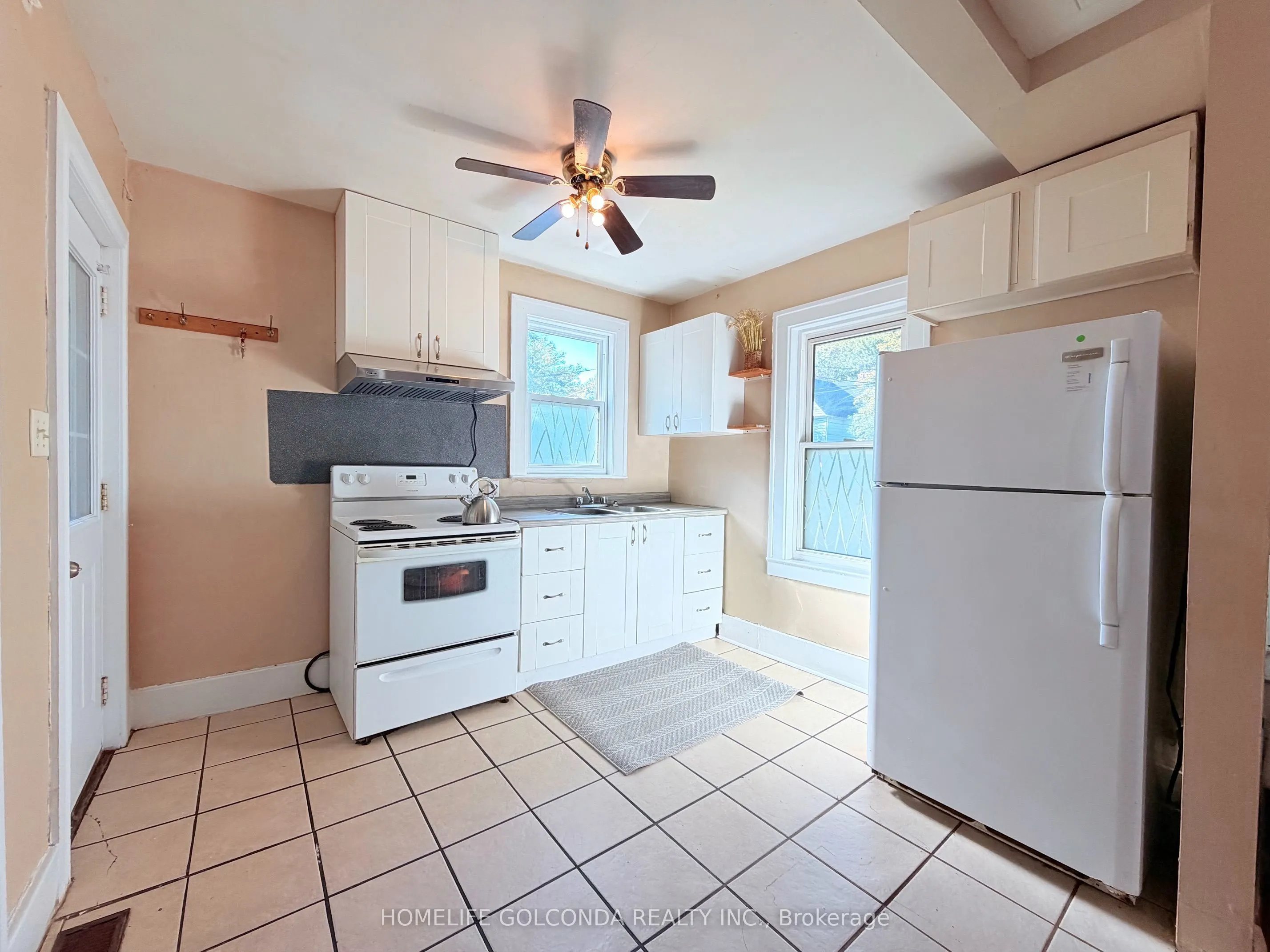 3203 Linwood Place
