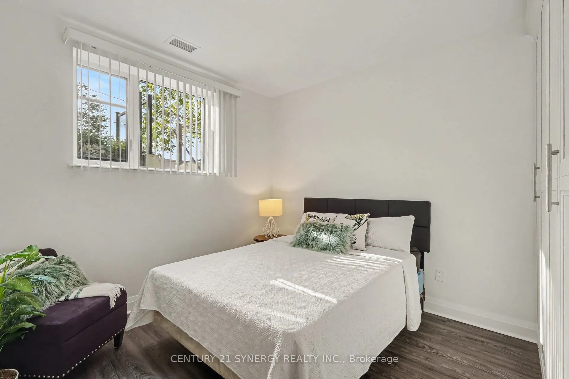 40 McGill Street S #1D