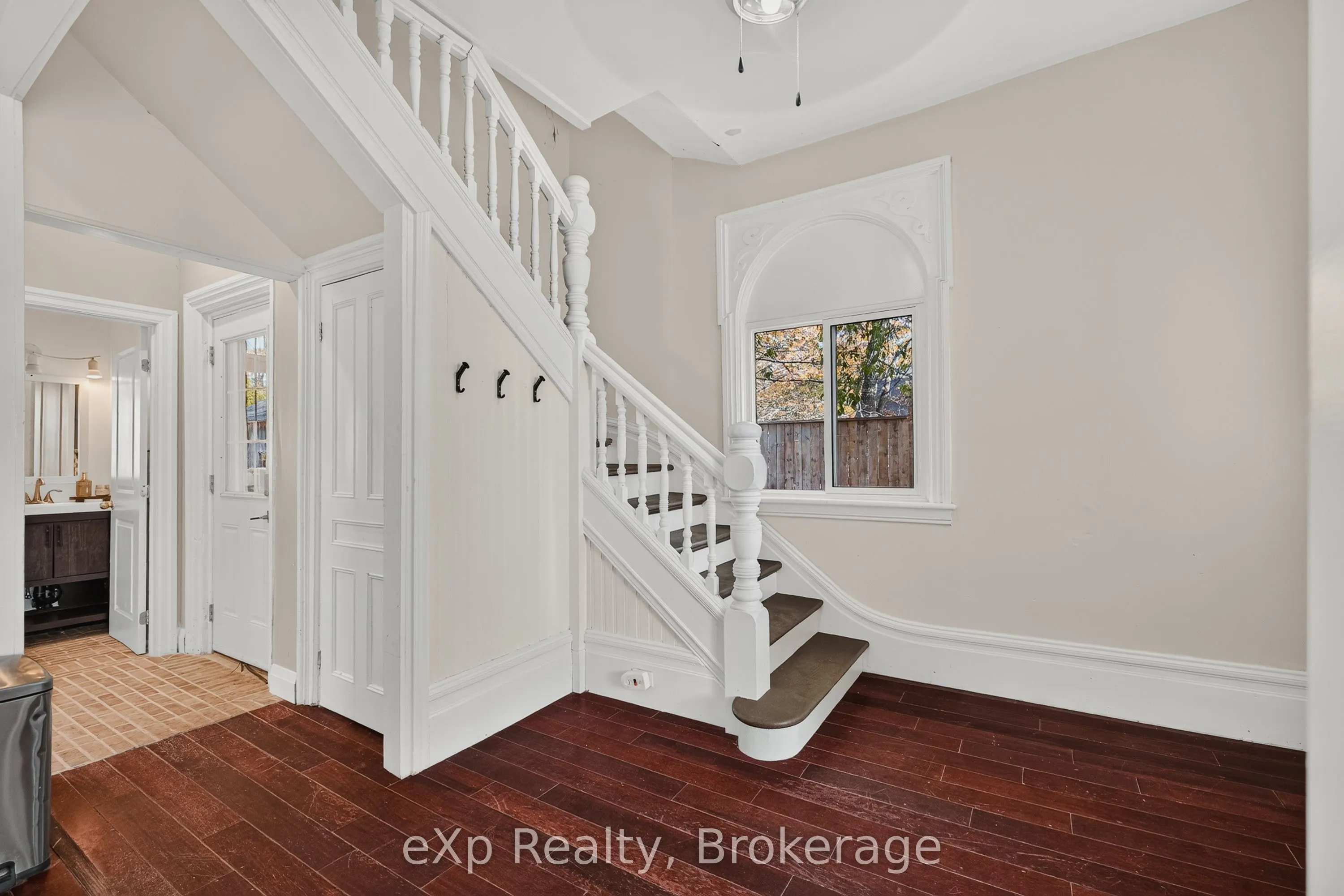 35 Toronto Road