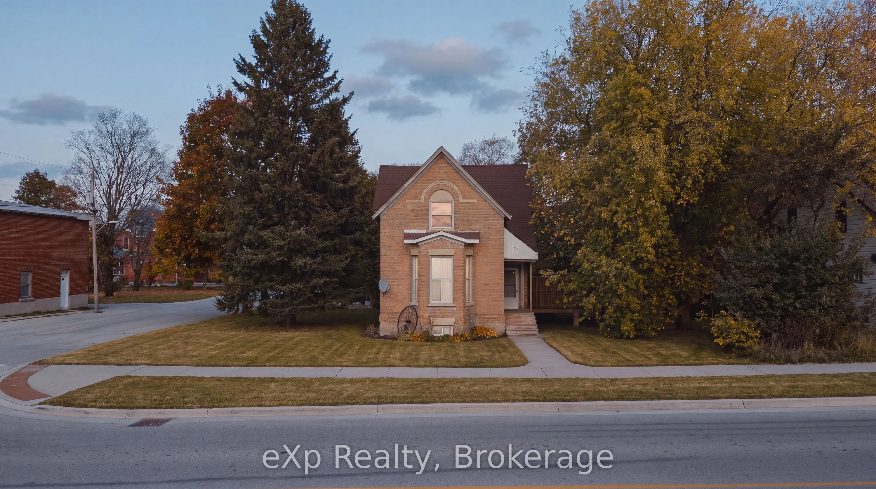 35 Toronto Road