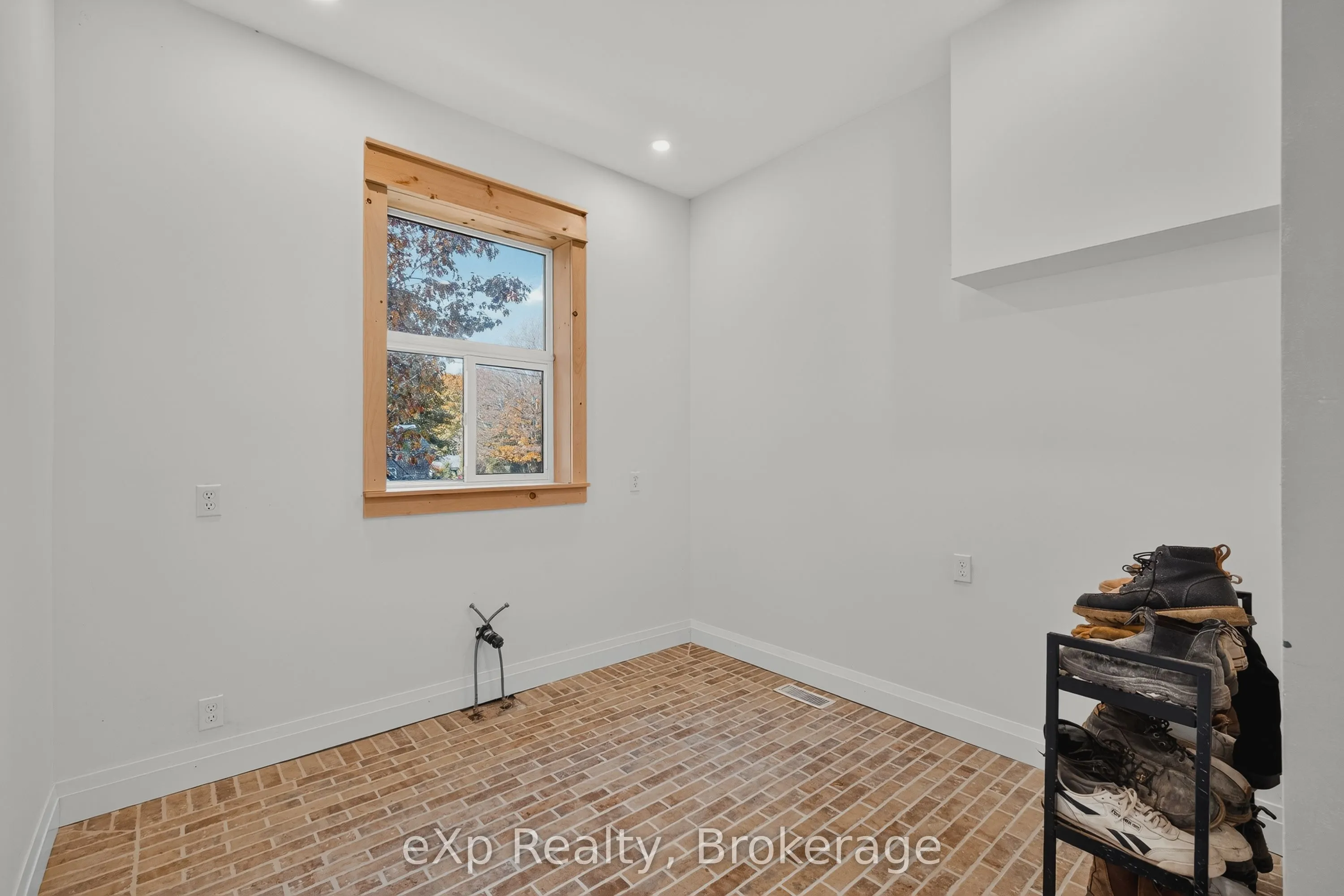 35 Toronto Road