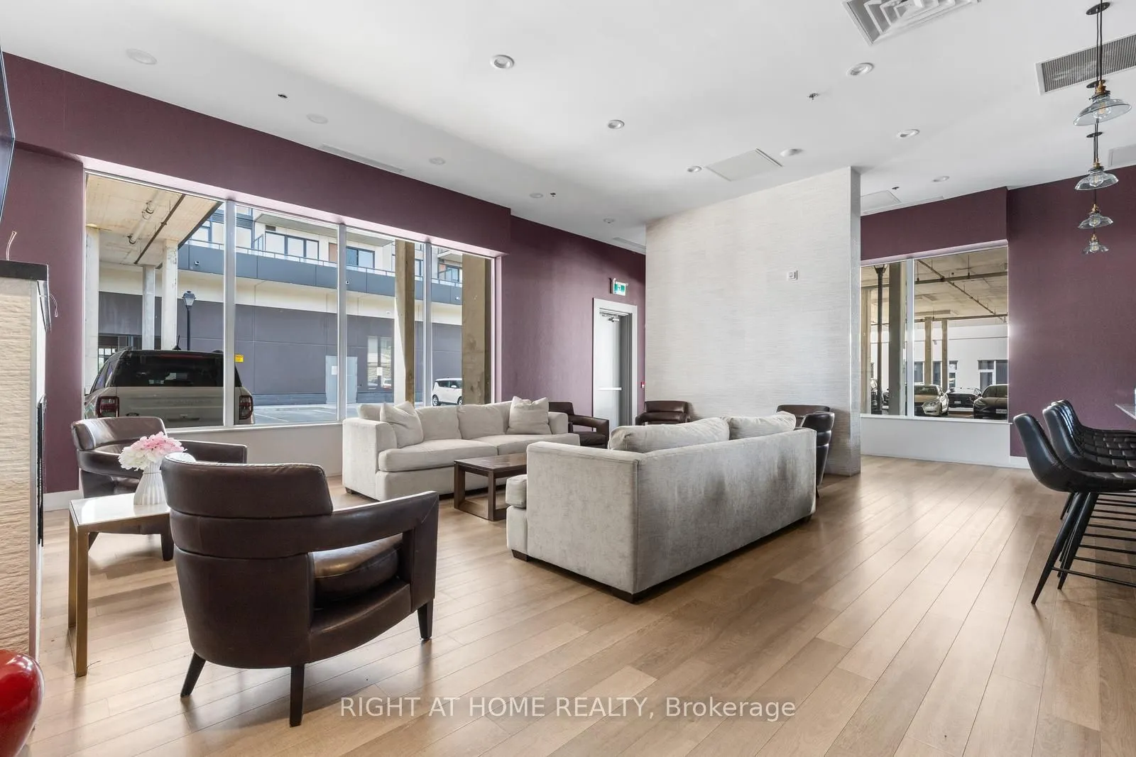 550 North Service Road #319