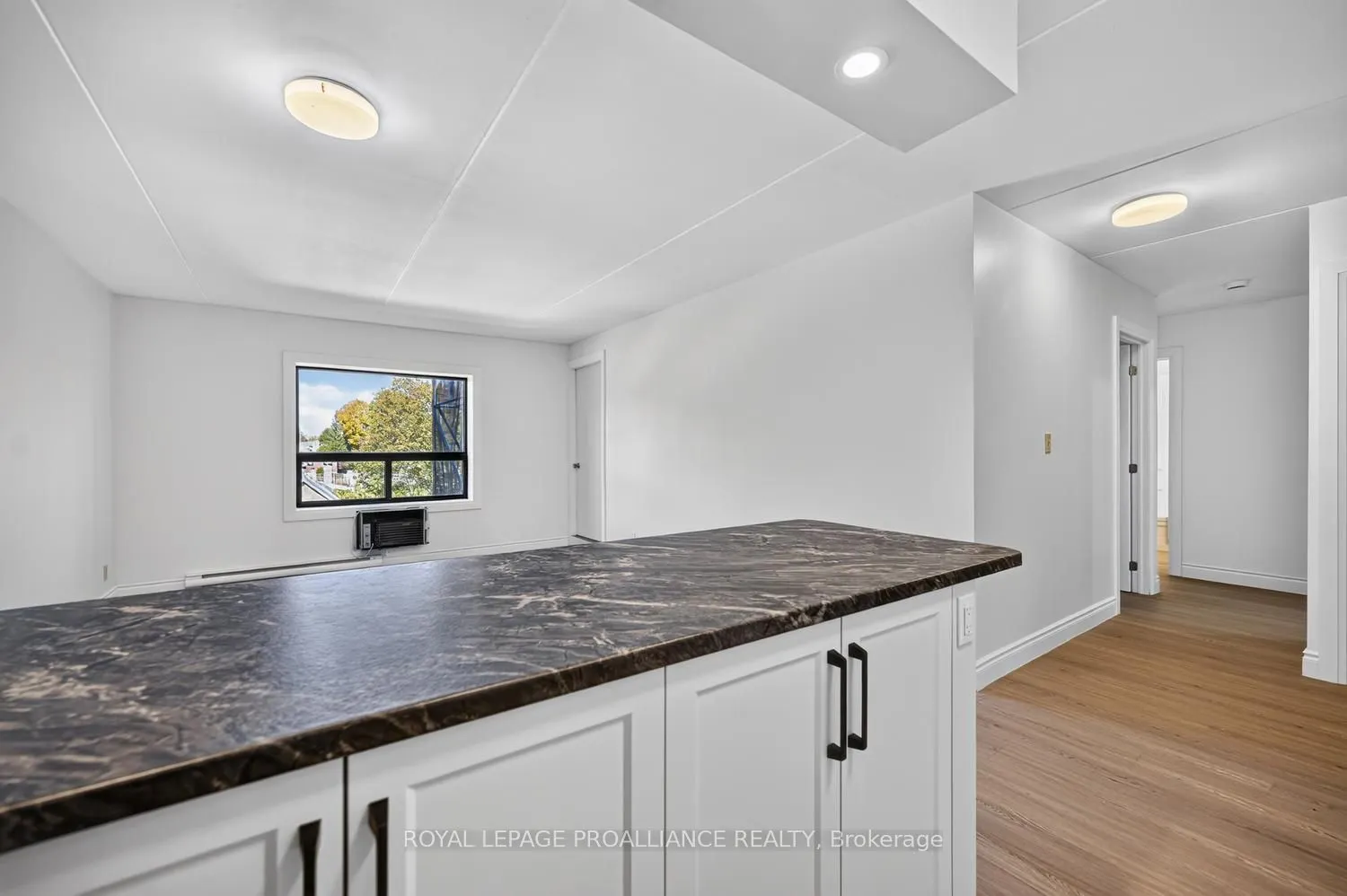 95 Windsor Drive #403
