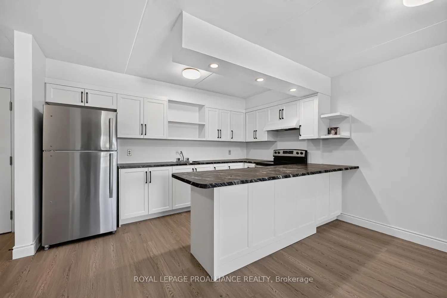 95 Windsor Drive #403