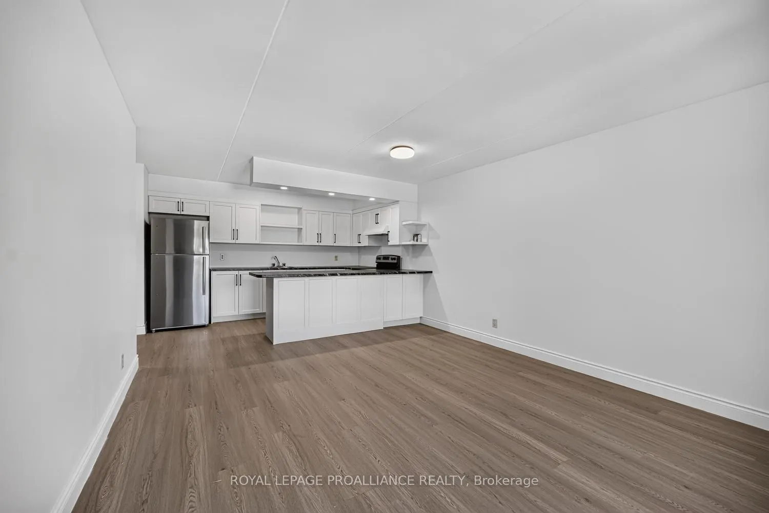 95 Windsor Drive #403