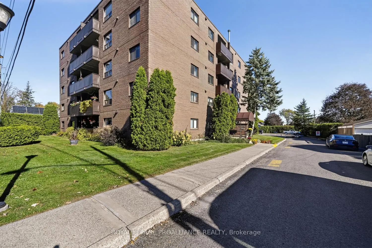 95 Windsor Drive #403