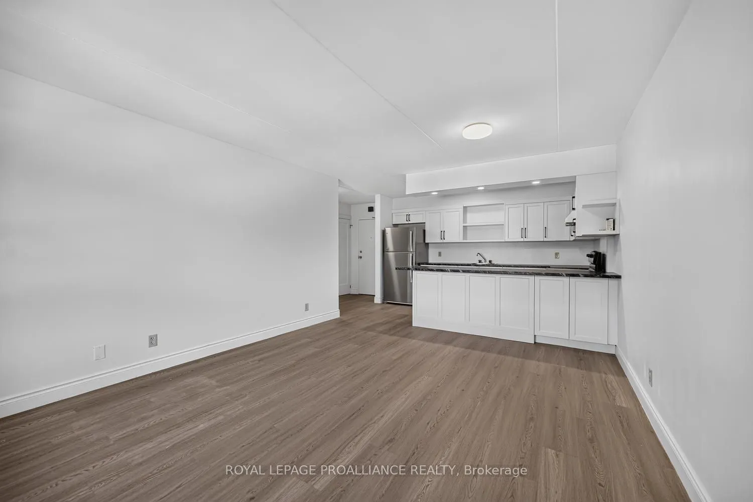 95 Windsor Drive #403
