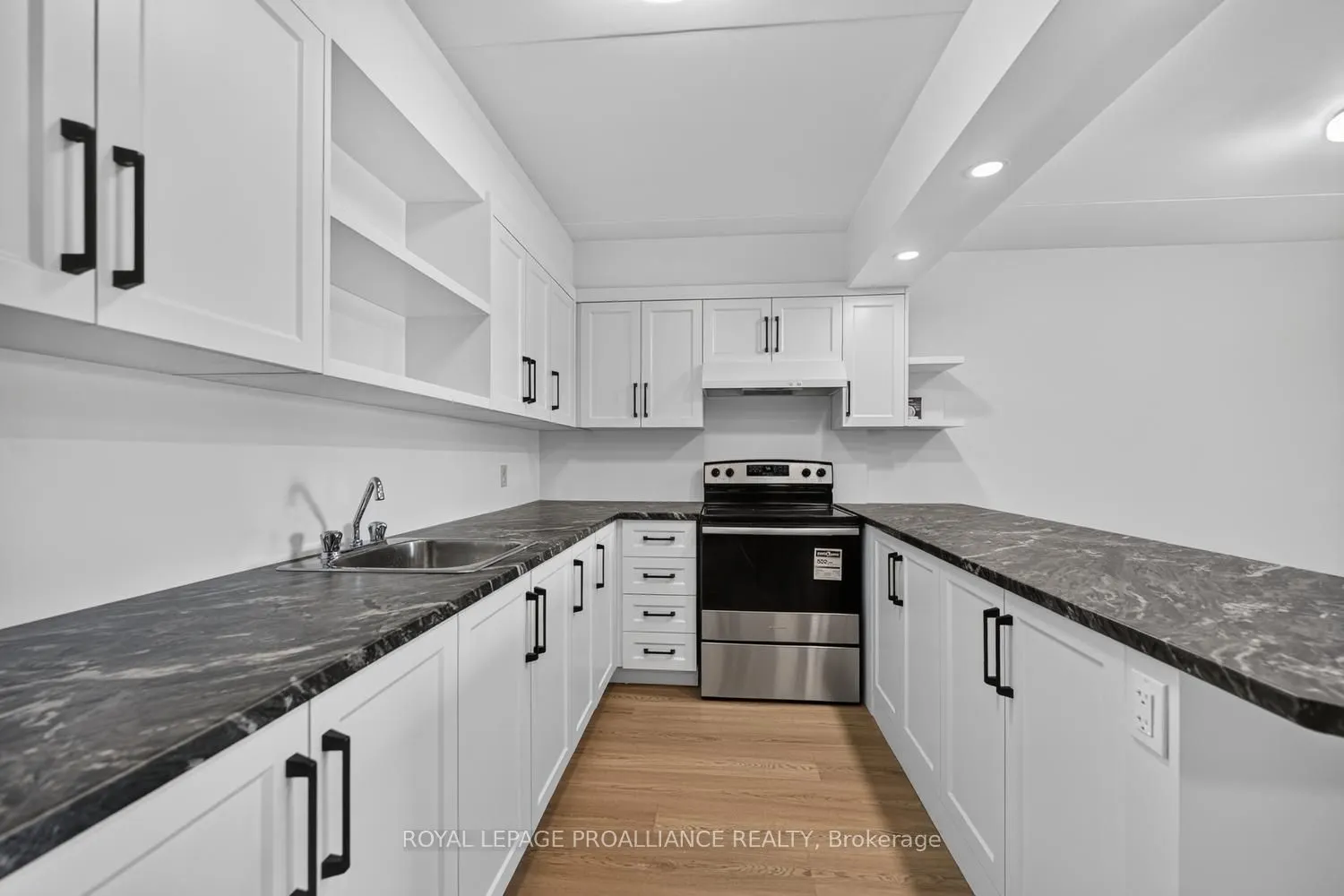 95 Windsor Drive #403