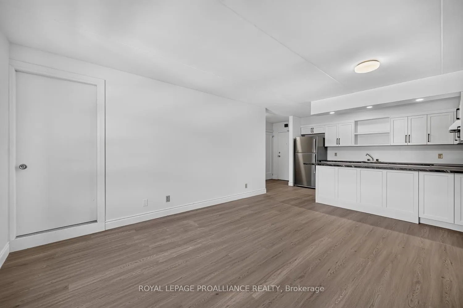 95 Windsor Drive #403