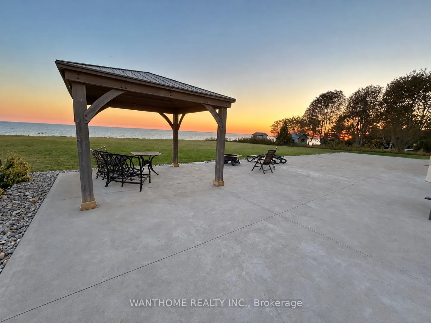 441 Lakeshore Road
