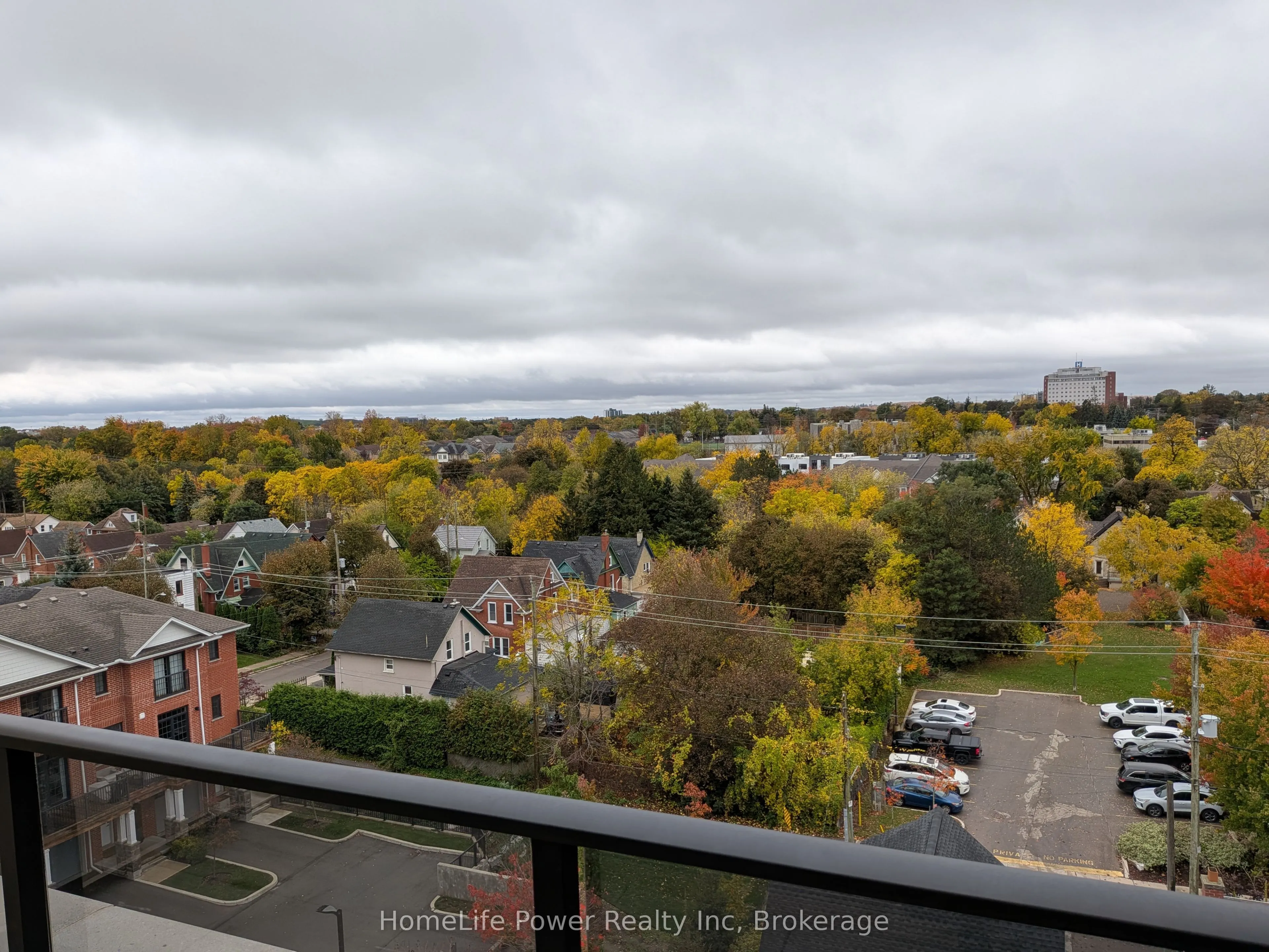 399 Queen Street S #608