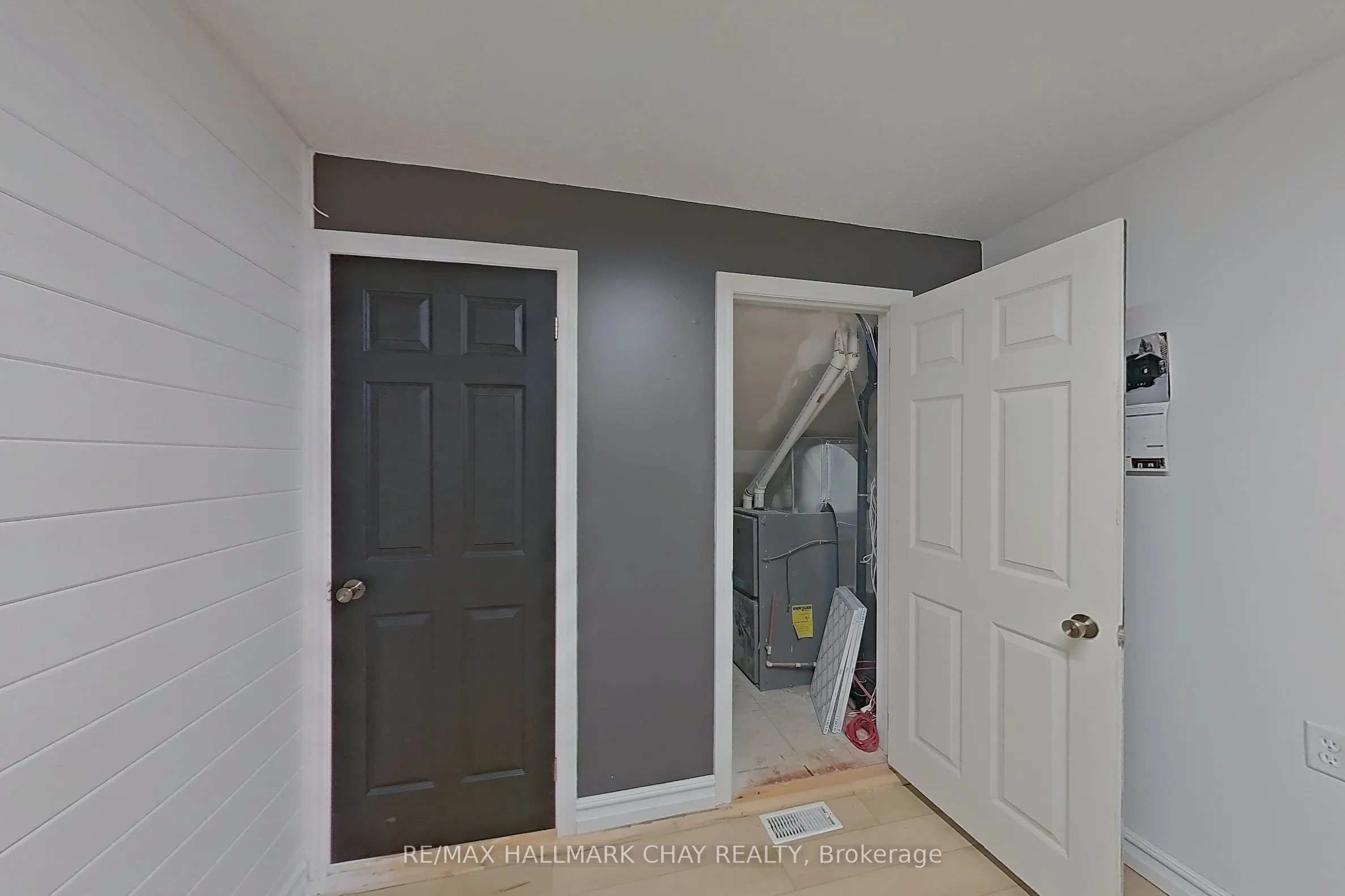 717950 Highway 6 #Unit 2