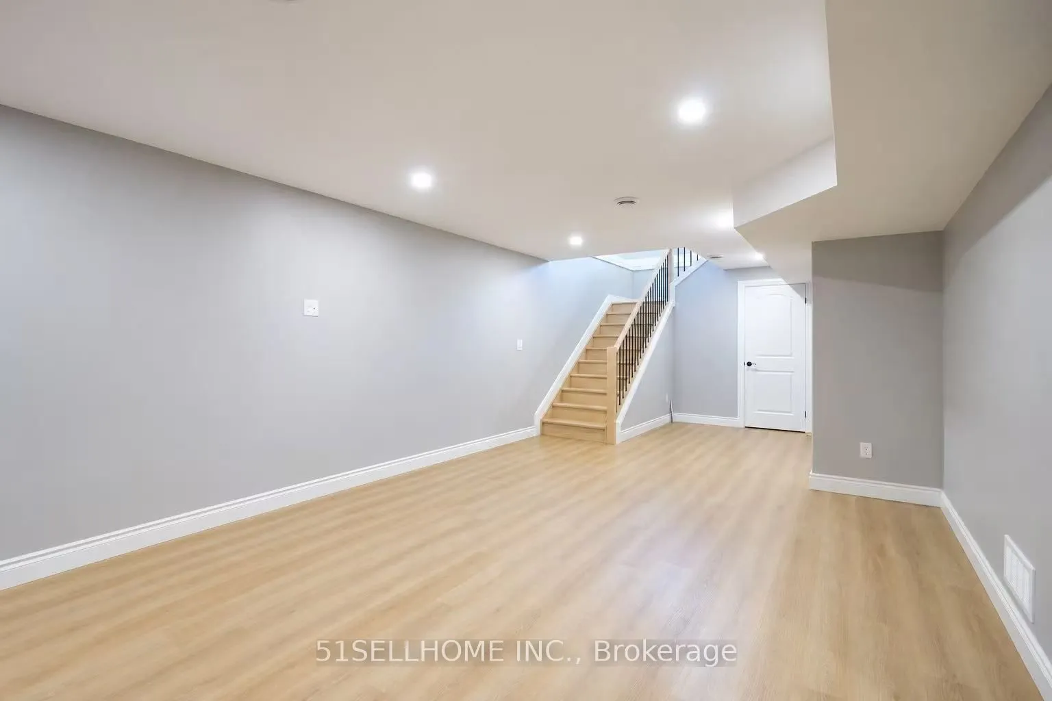 137 Brighton Place W