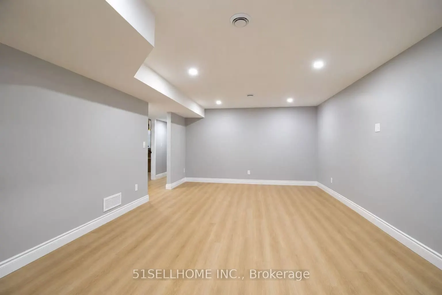 137 Brighton Place W